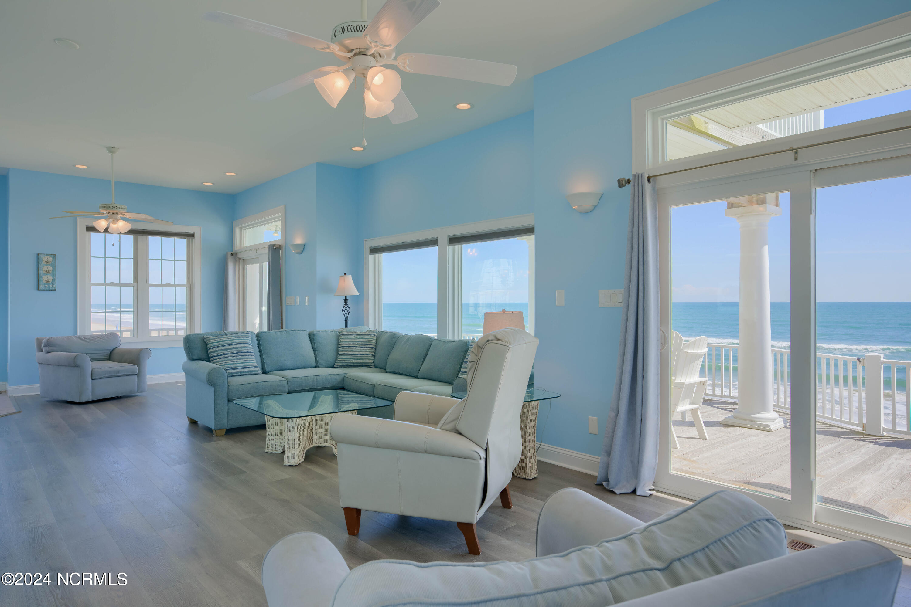 4192-4194 Island Drive