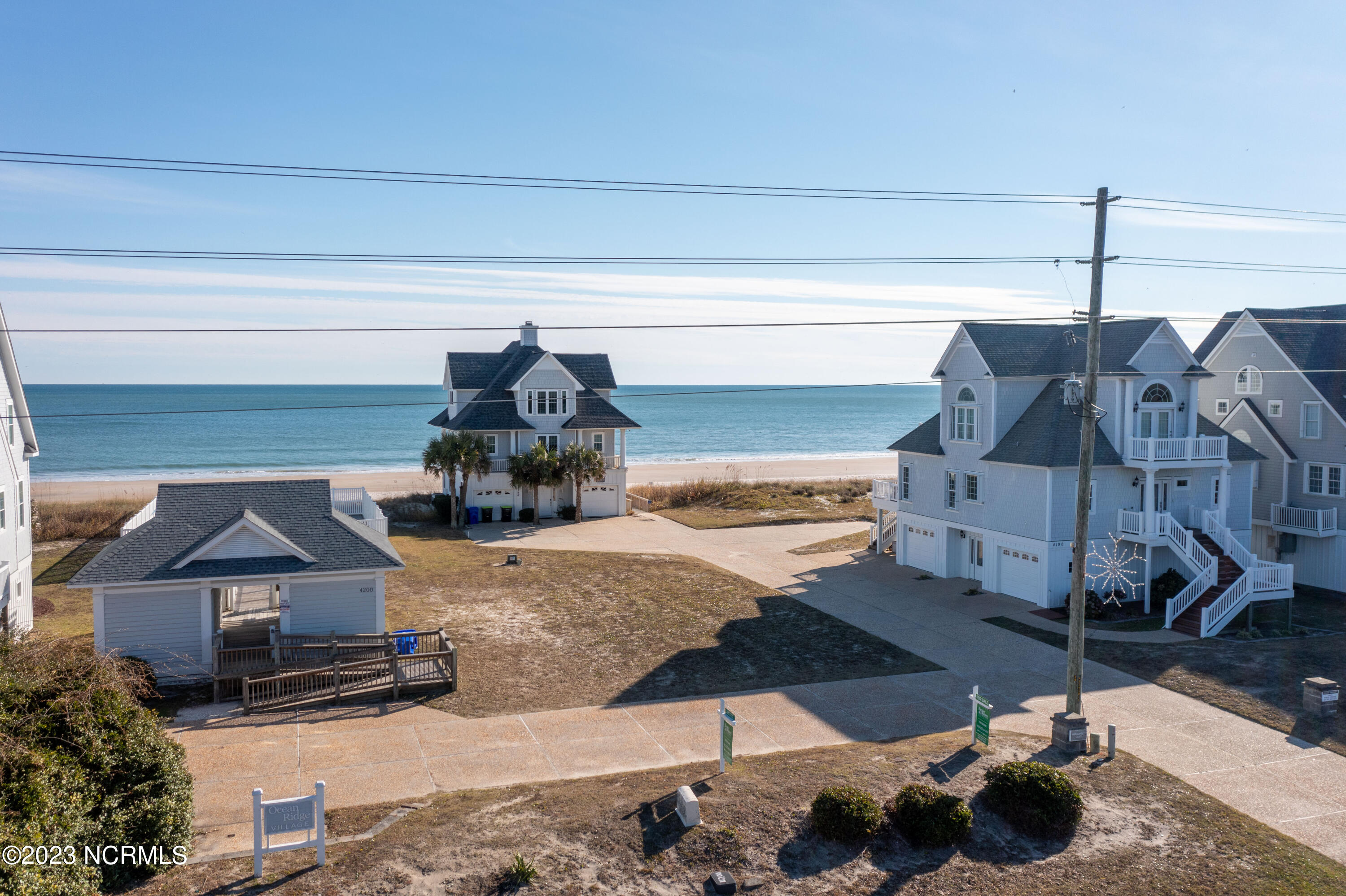 4192-4194 Island Drive