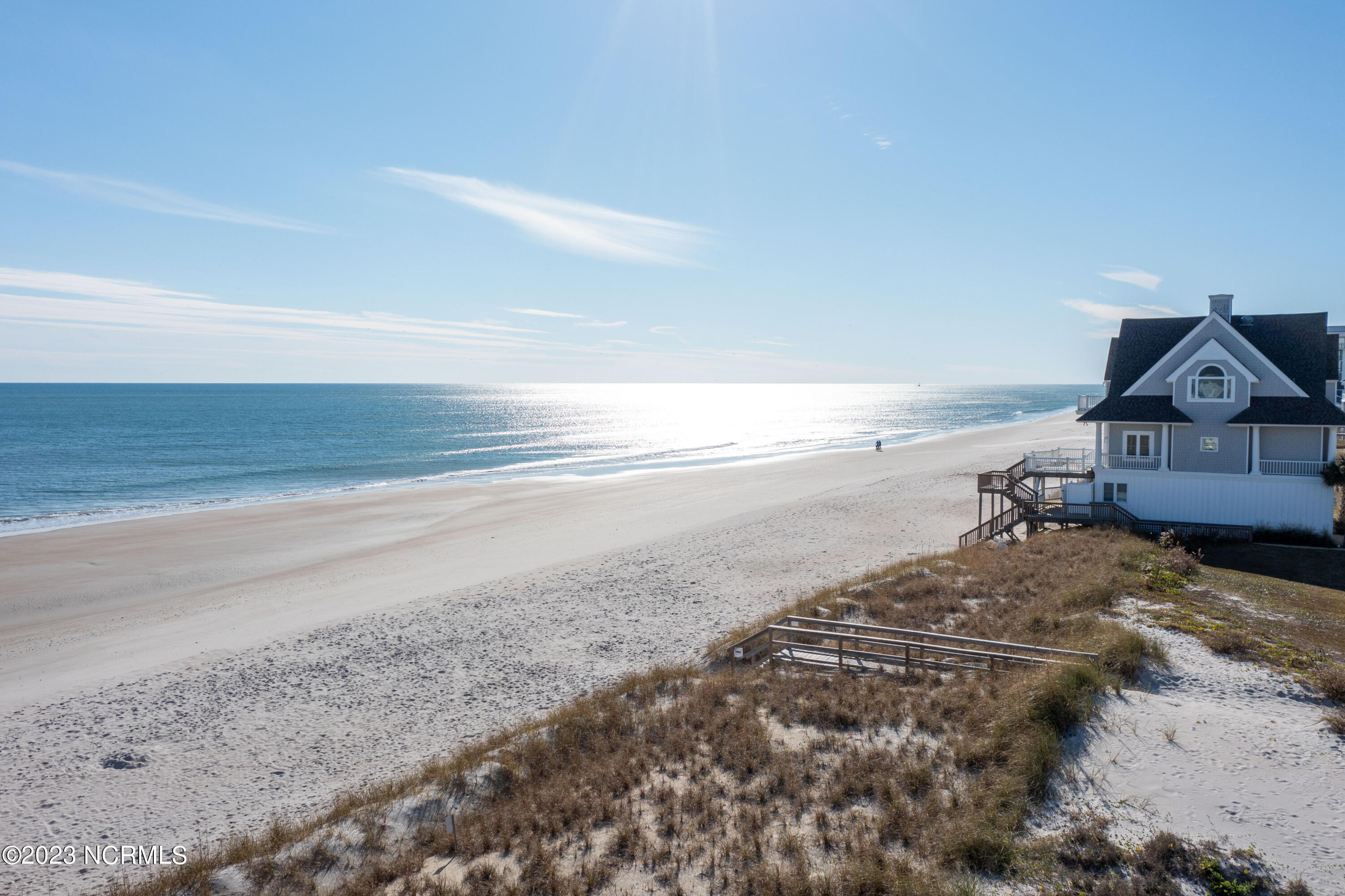 4192-4194 Island Drive