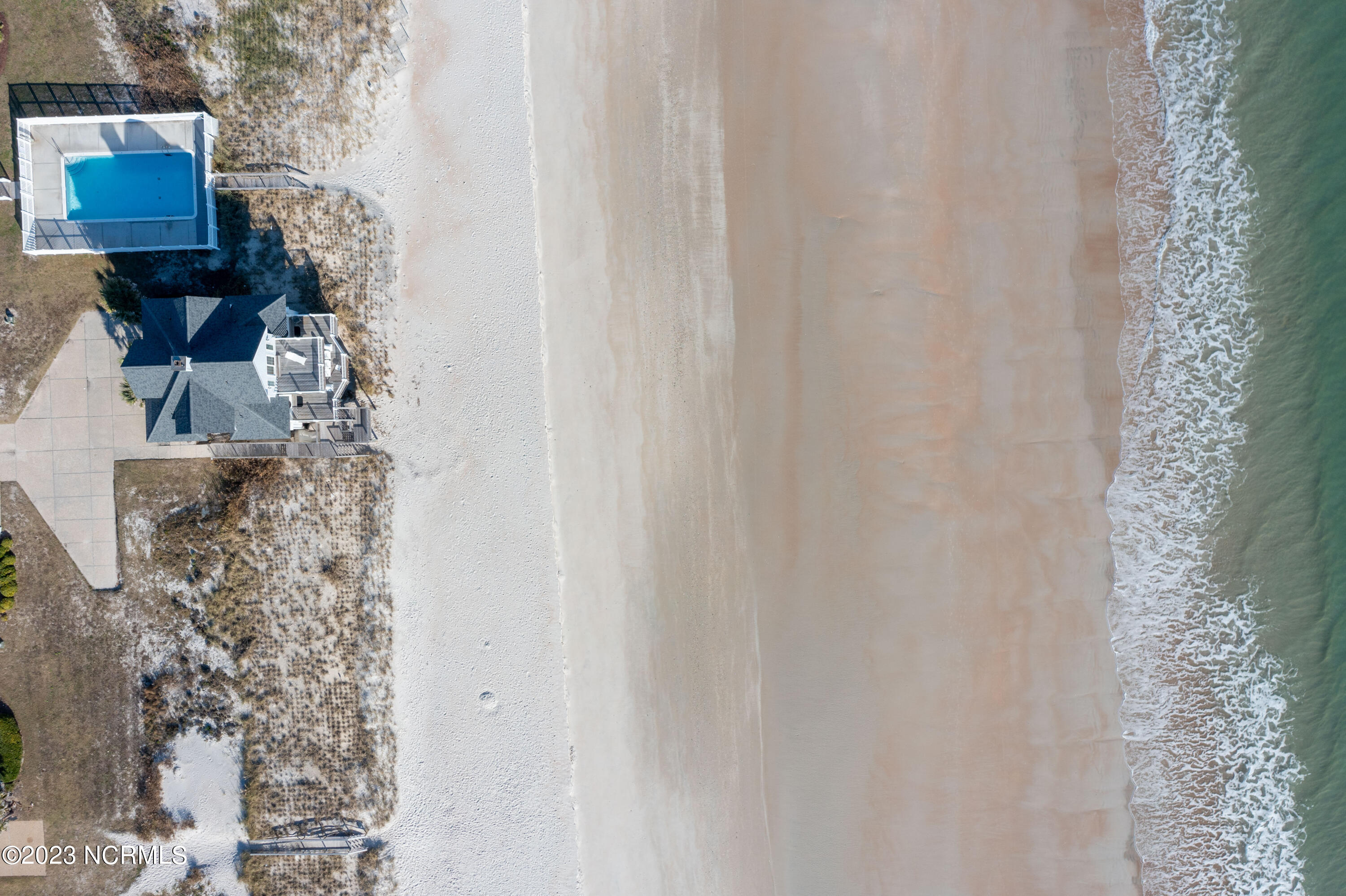 4192-4194 Island Drive