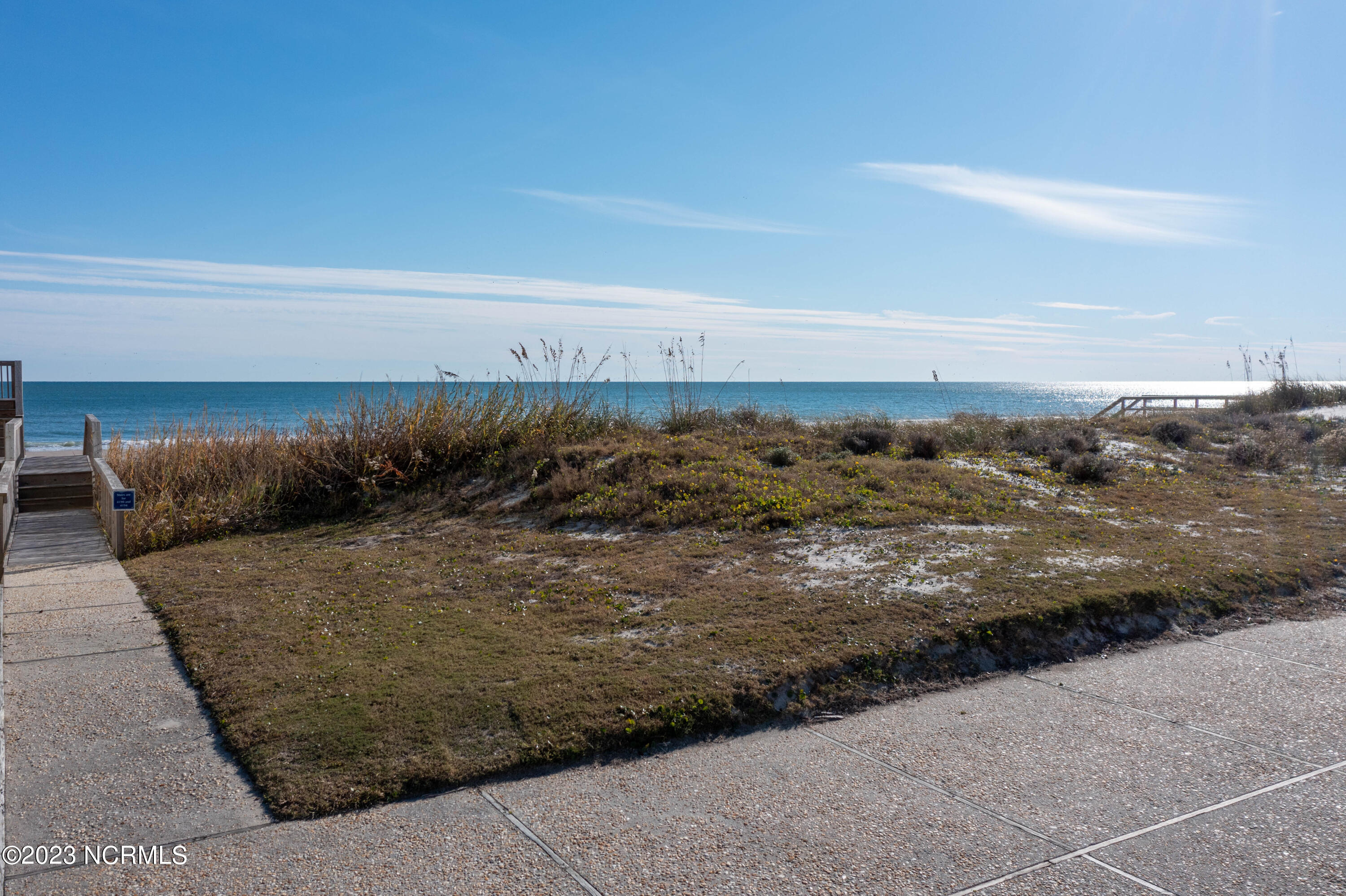 4192-4194 Island Drive