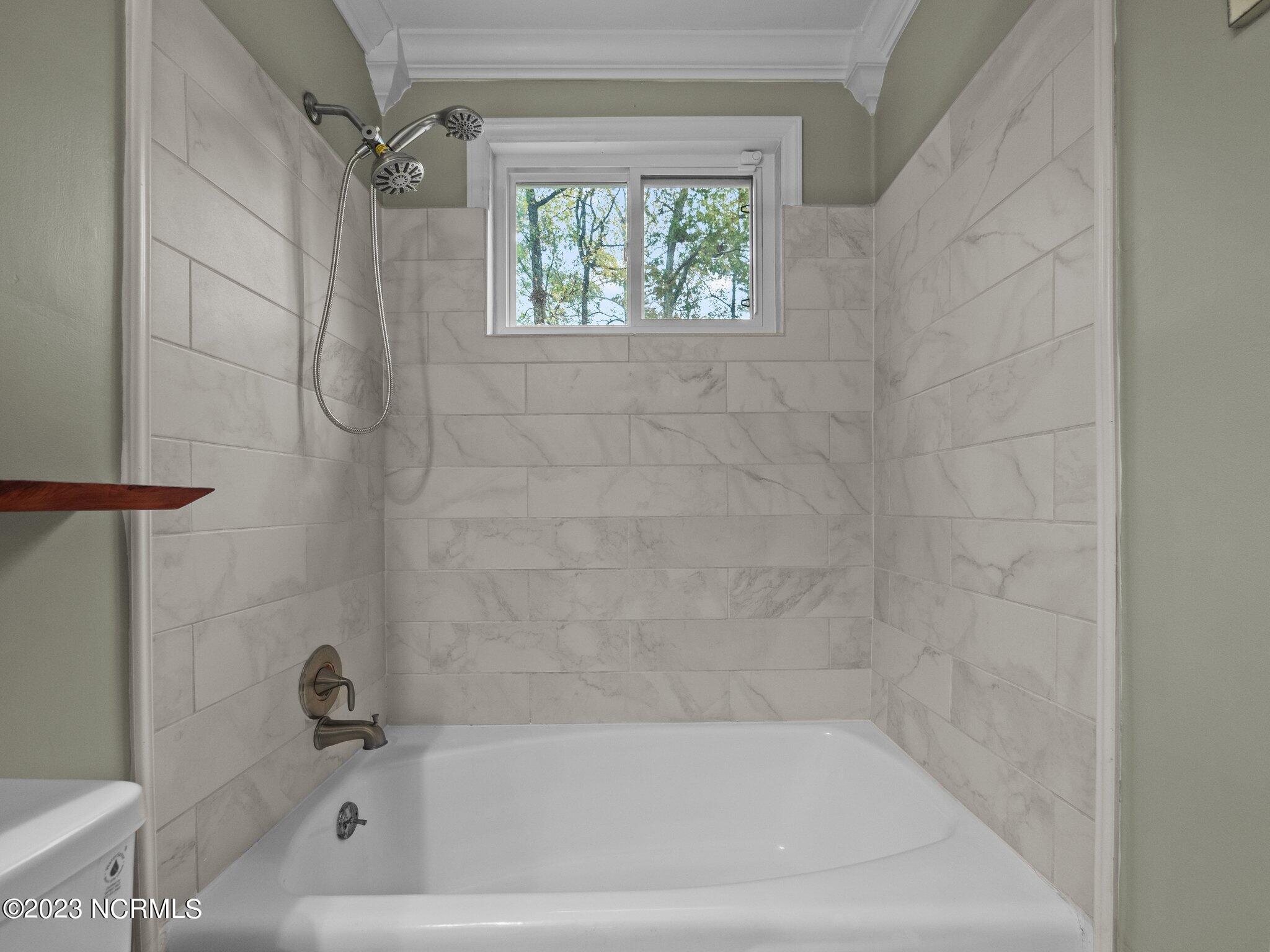 620 Shadowwood Drive