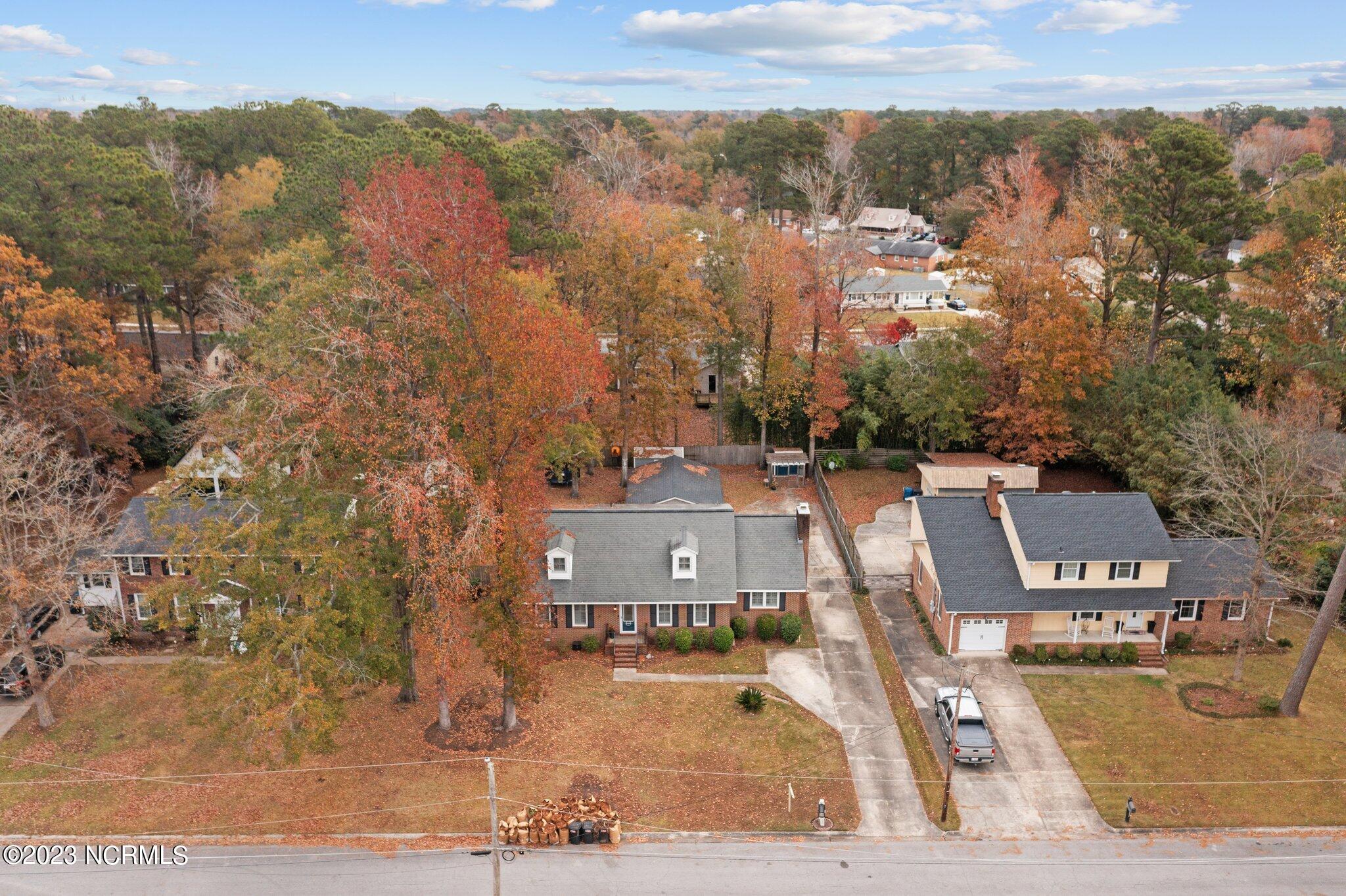 620 Shadowwood Drive