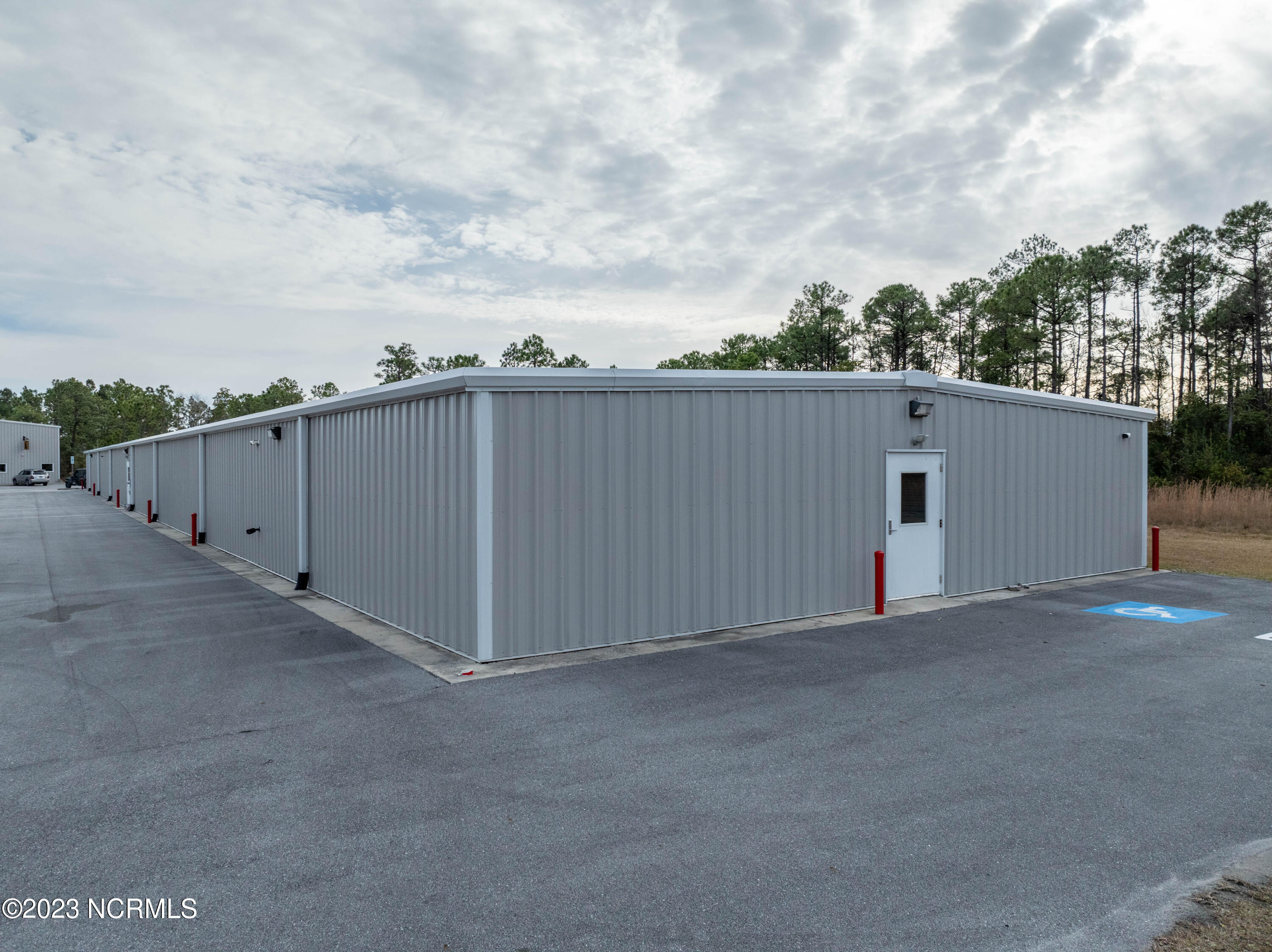 112 Commercial Lane