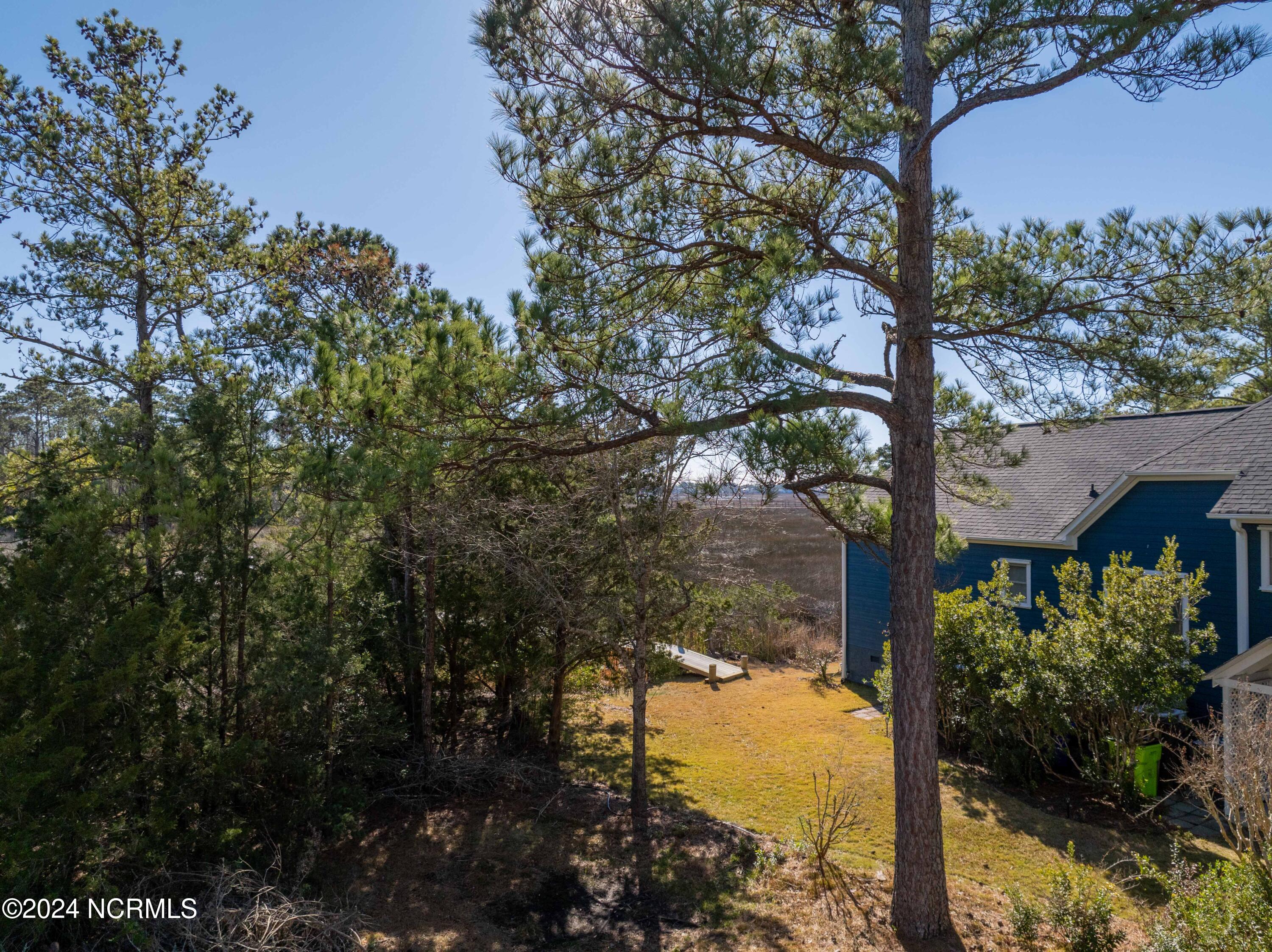 4422 Dragonfly Court