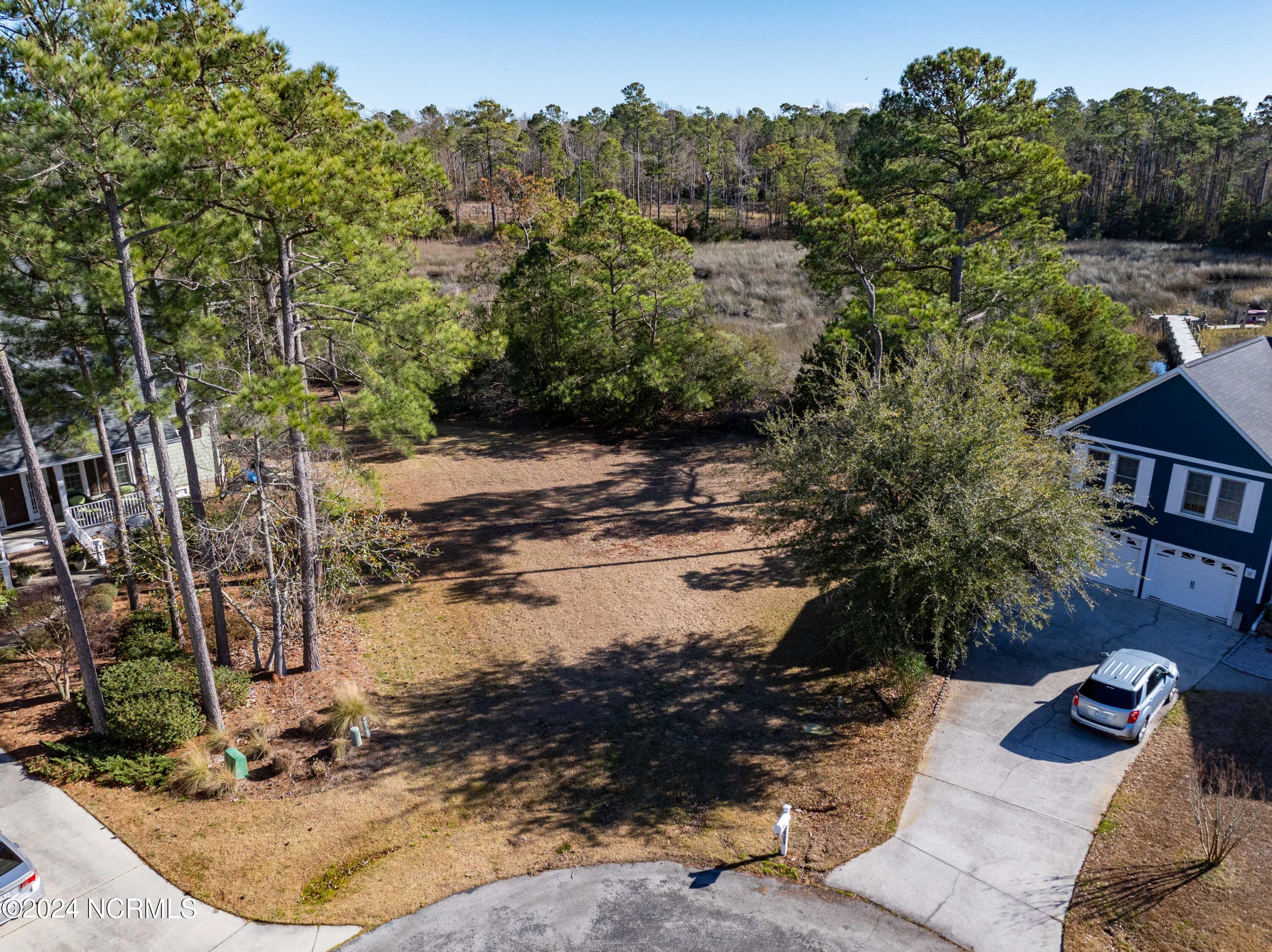 4422 Dragonfly Court