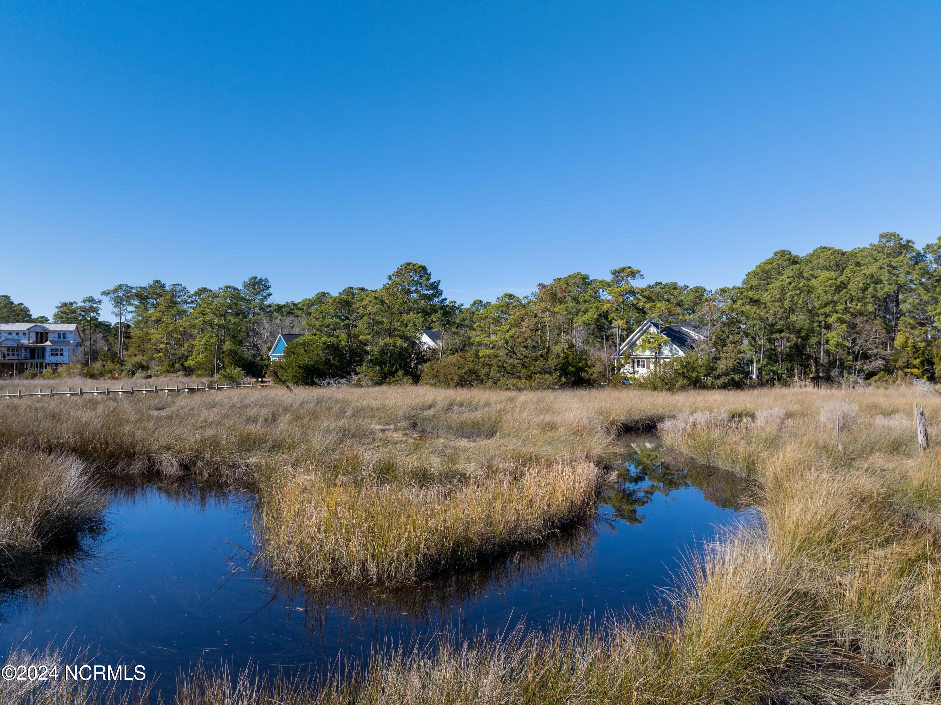 4422 Dragonfly Court