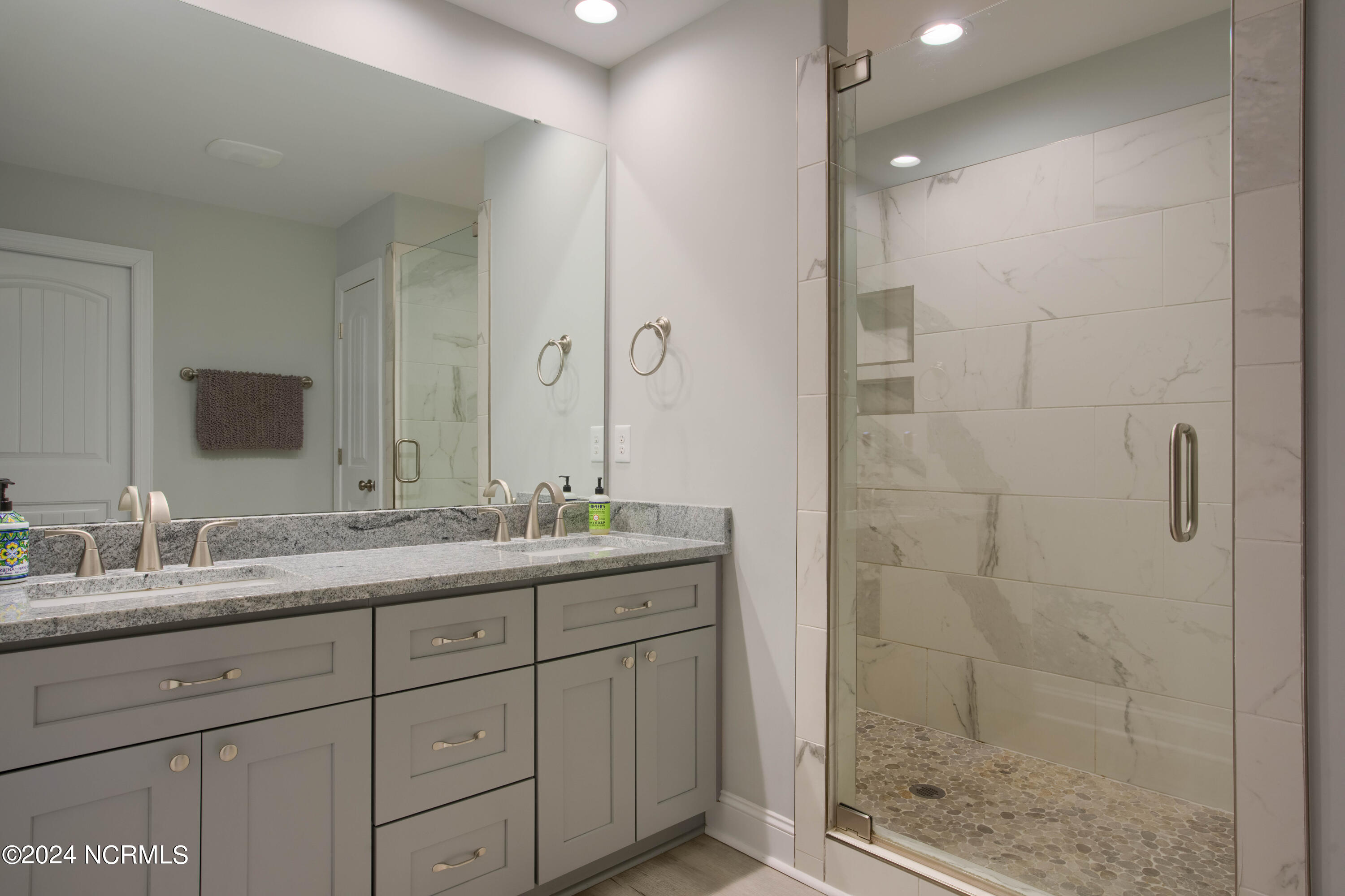 106 Charlotte Avenue