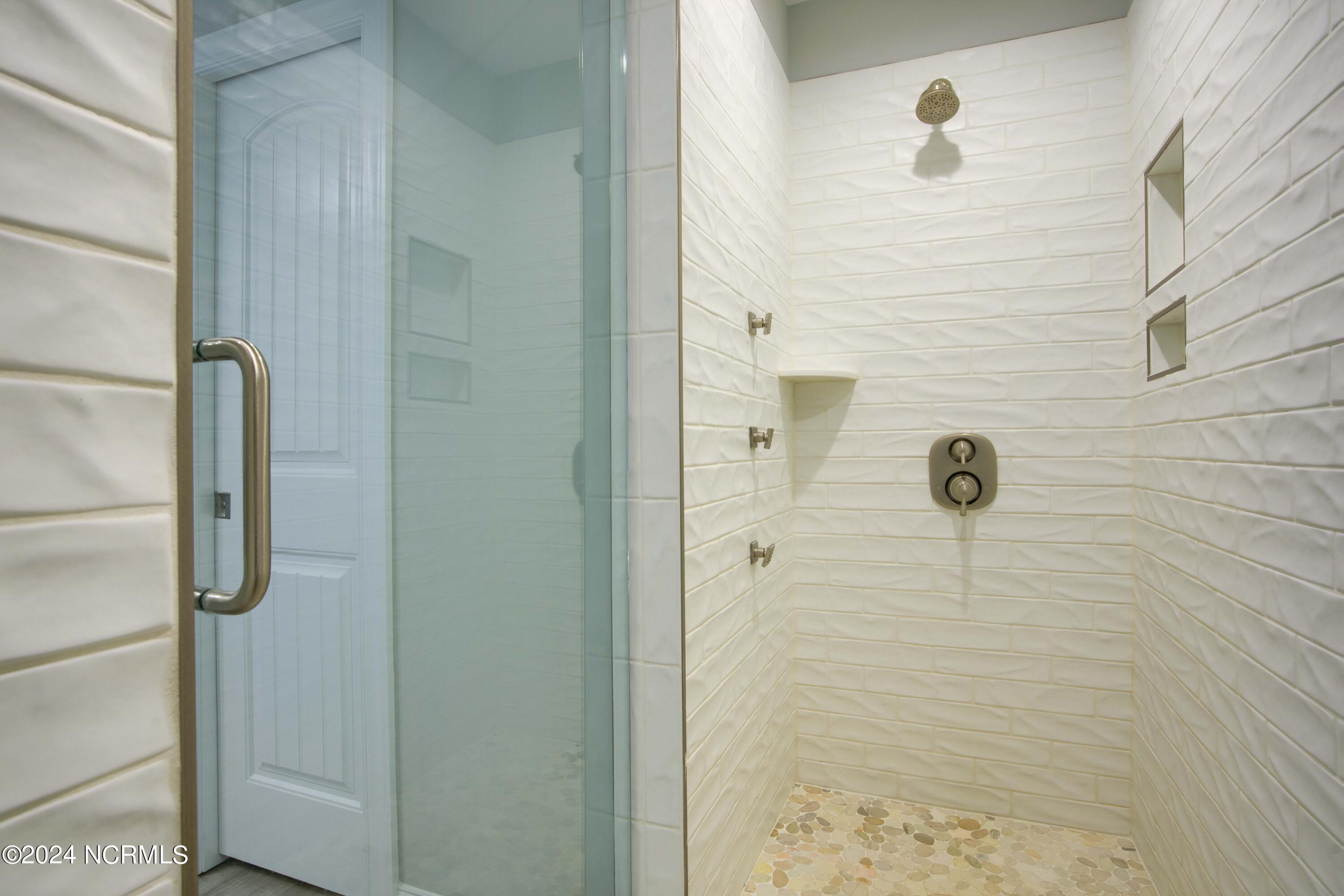 106 Charlotte Avenue