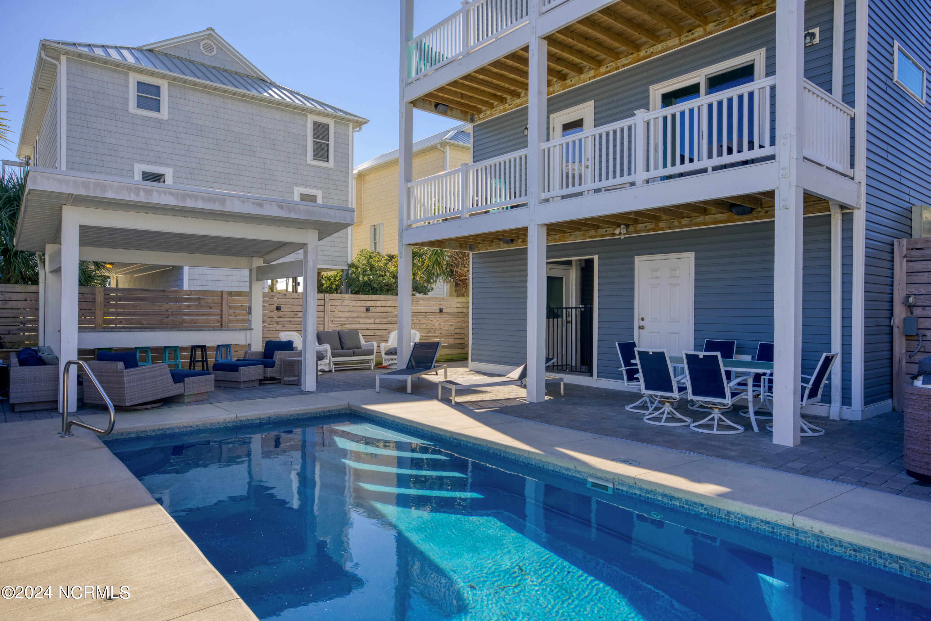 106 Charlotte Avenue