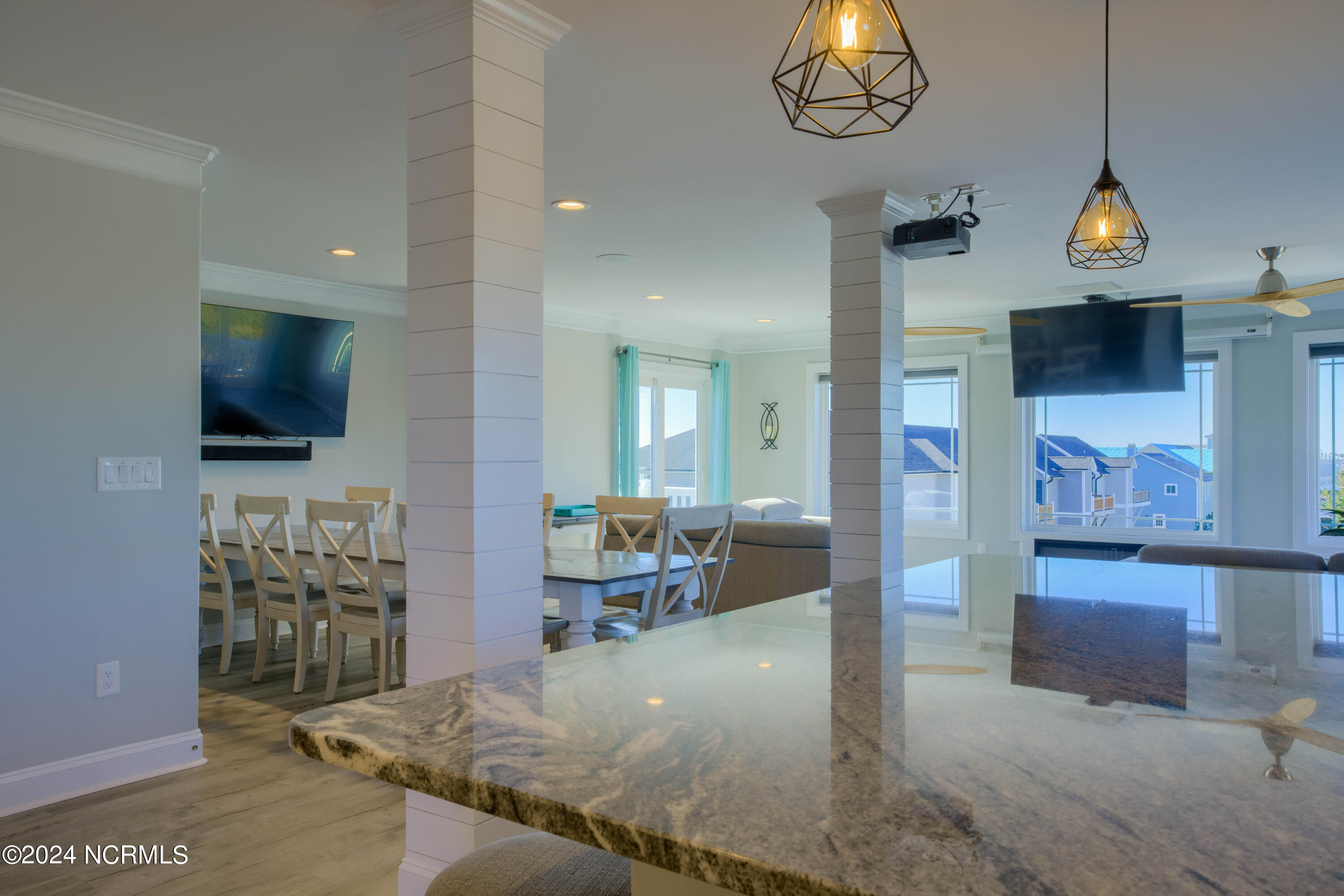 106 Charlotte Avenue