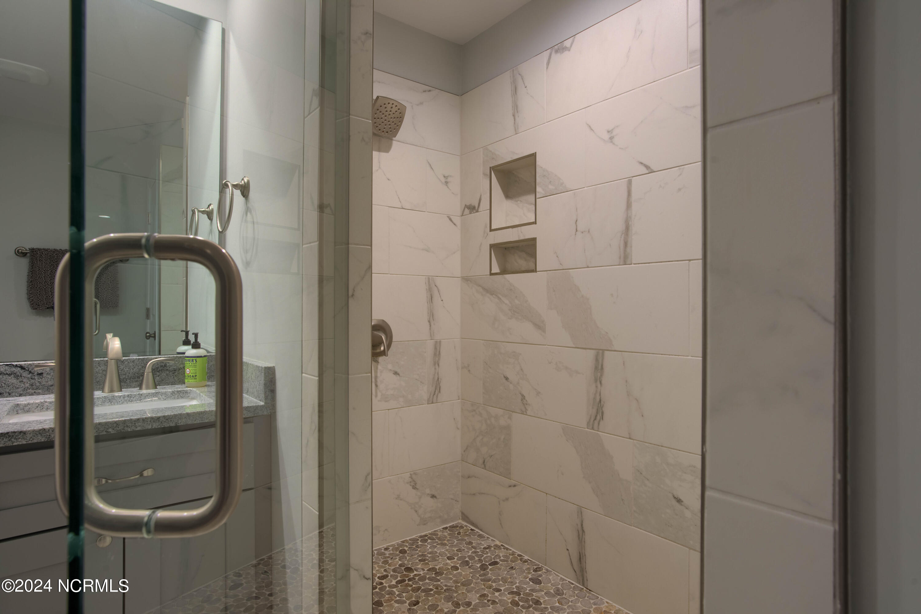 106 Charlotte Avenue