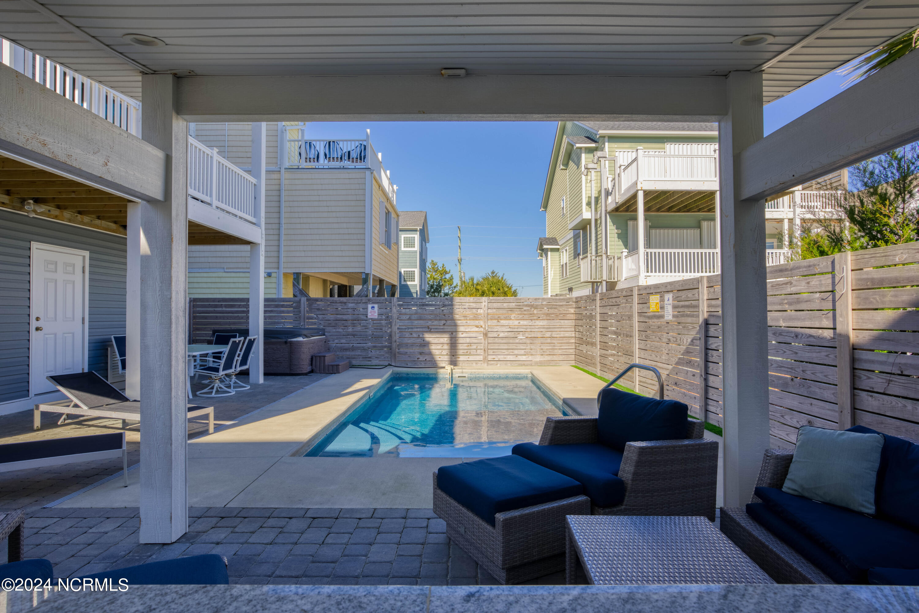 106 Charlotte Avenue