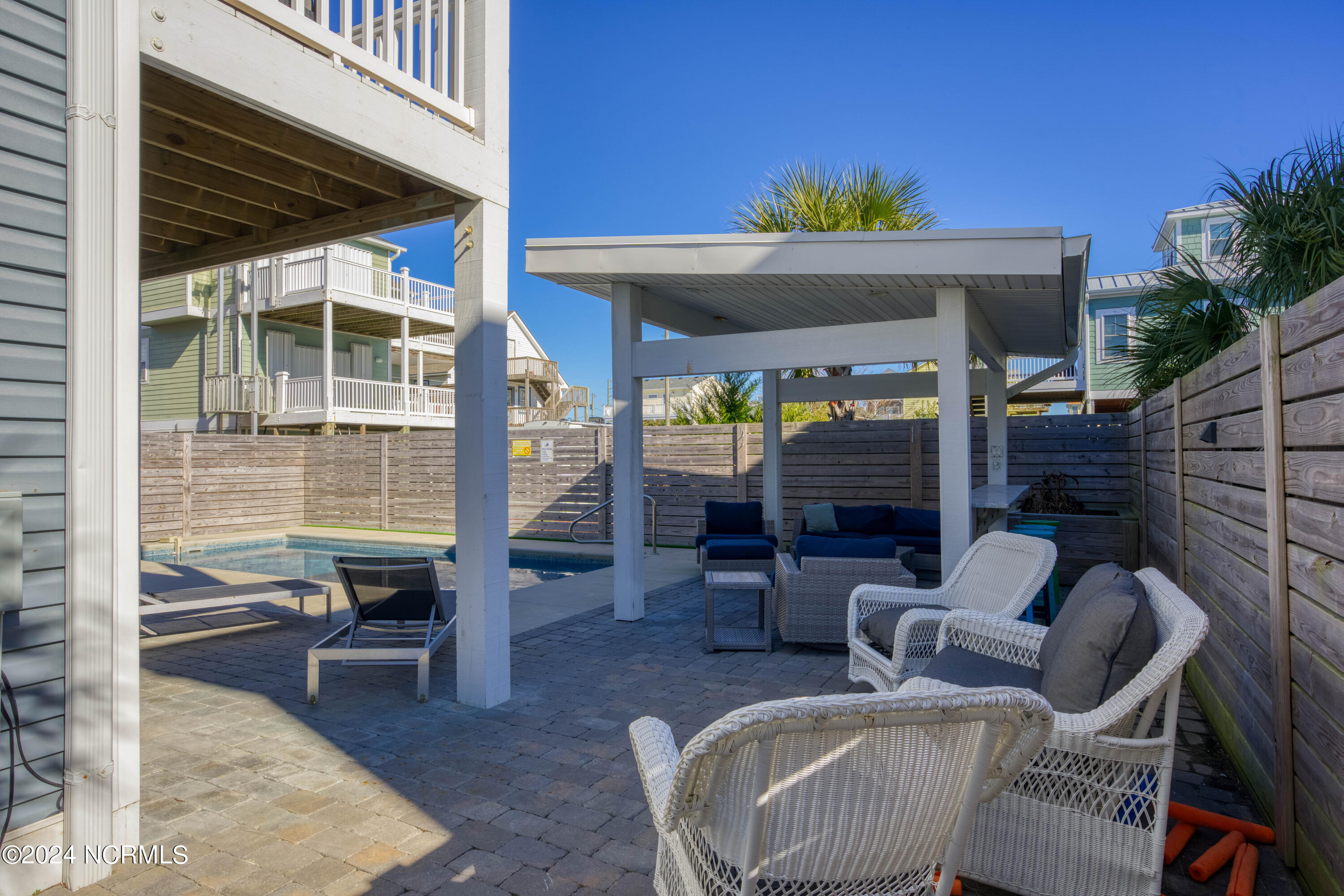 106 Charlotte Avenue