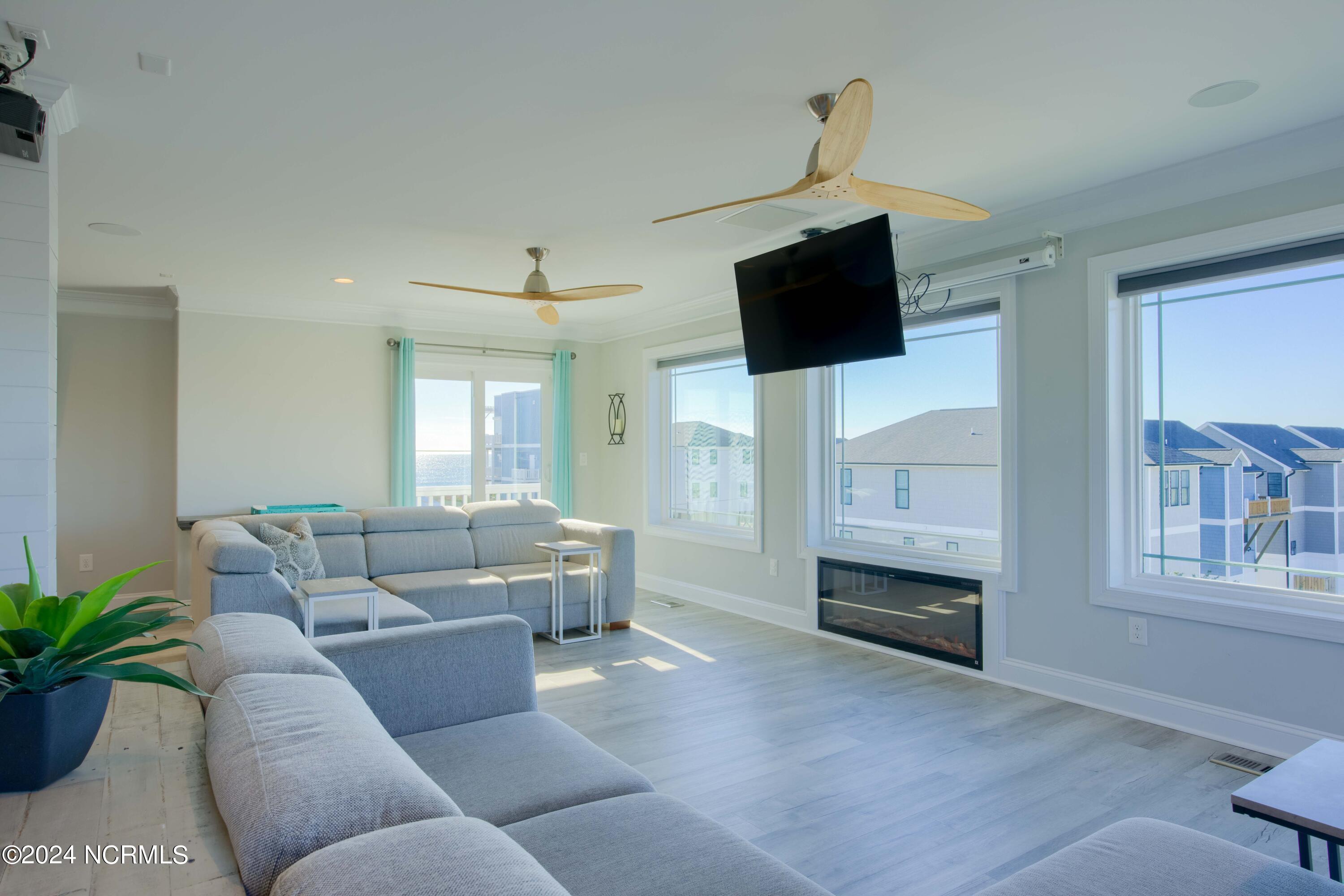 106 Charlotte Avenue