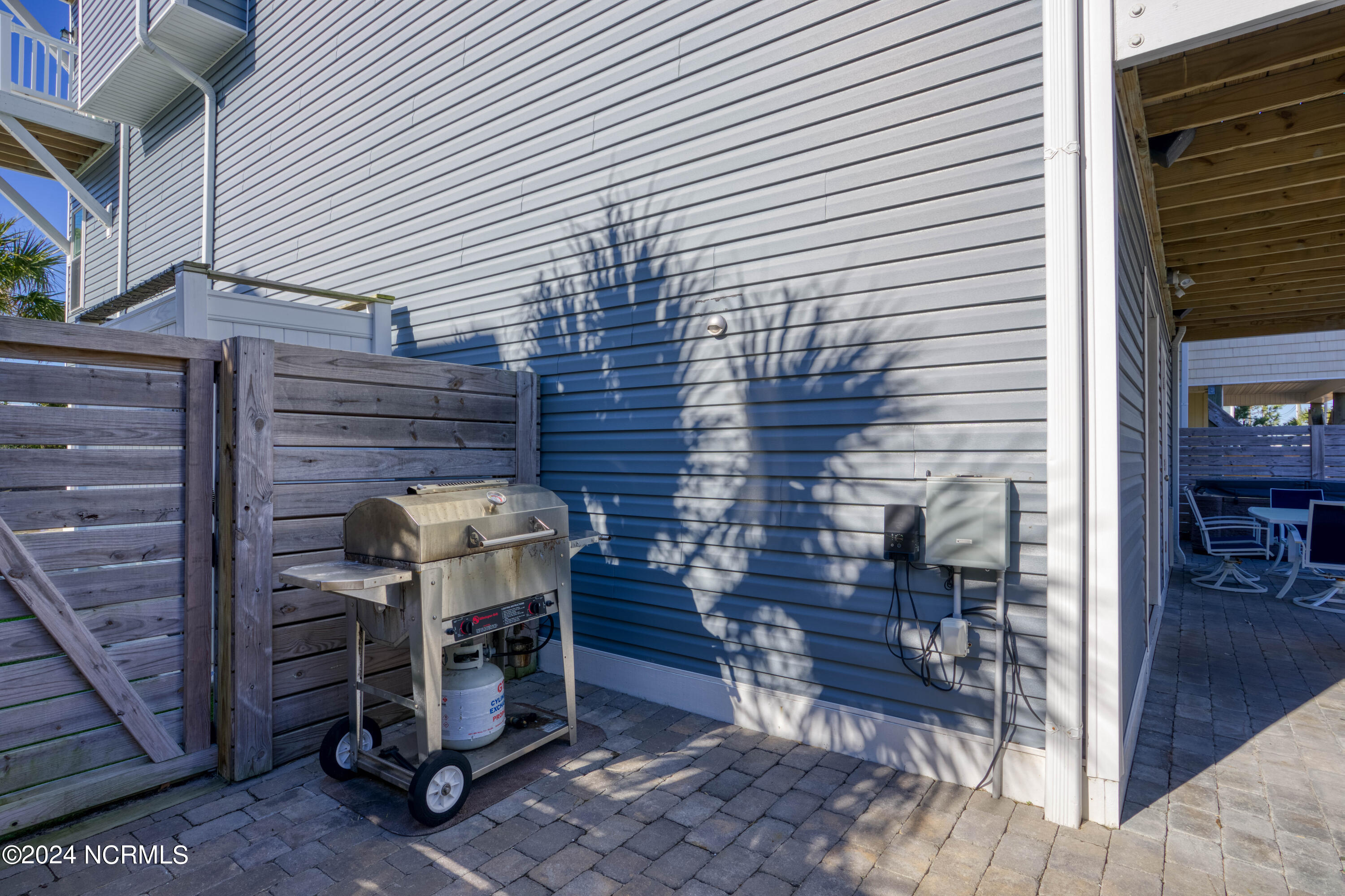 106 Charlotte Avenue