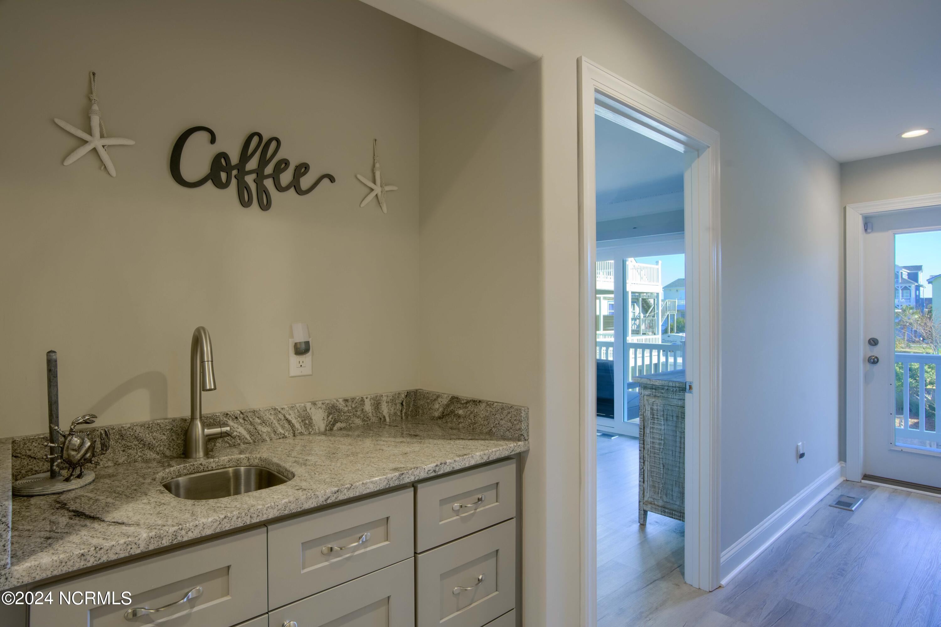 106 Charlotte Avenue