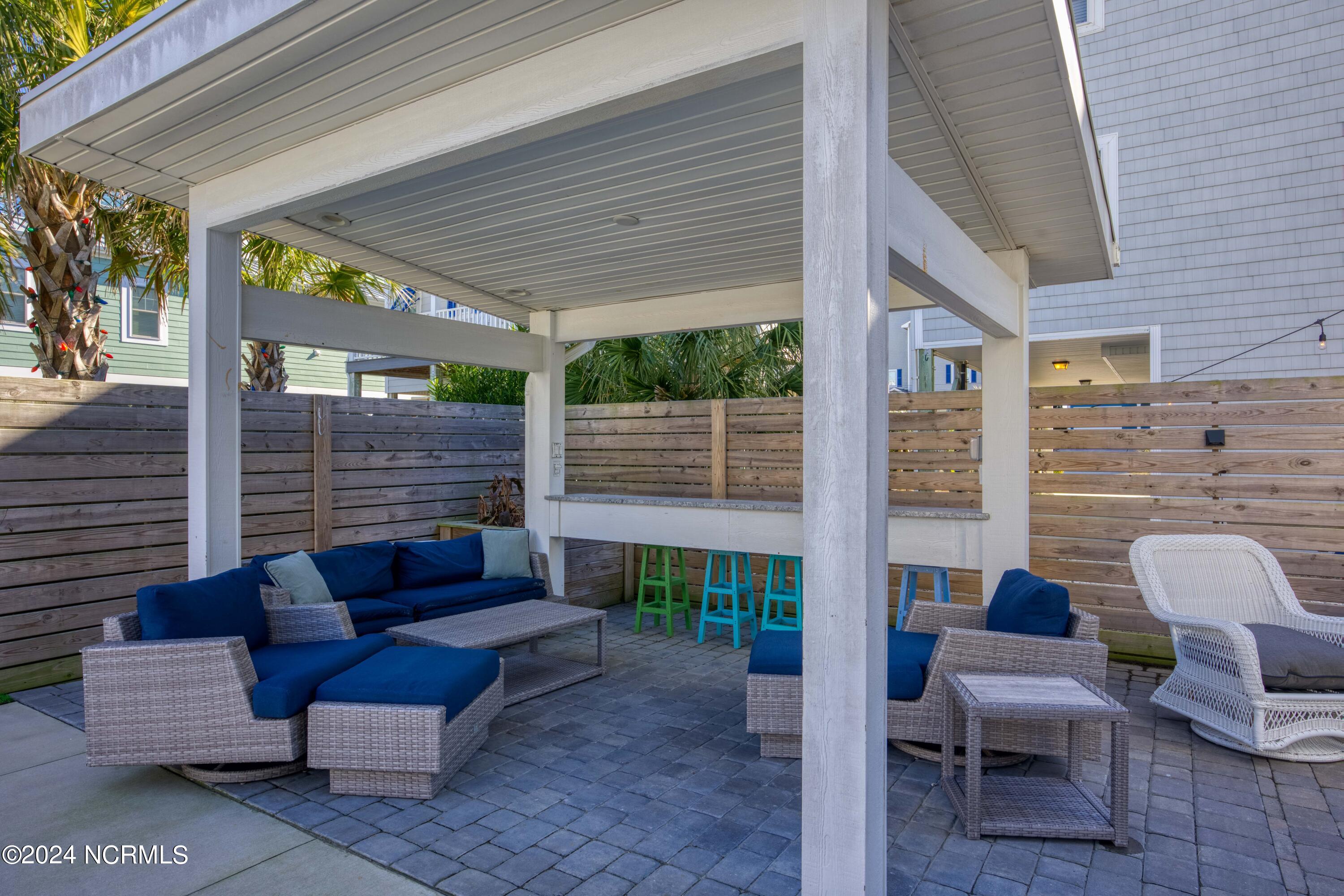 106 Charlotte Avenue