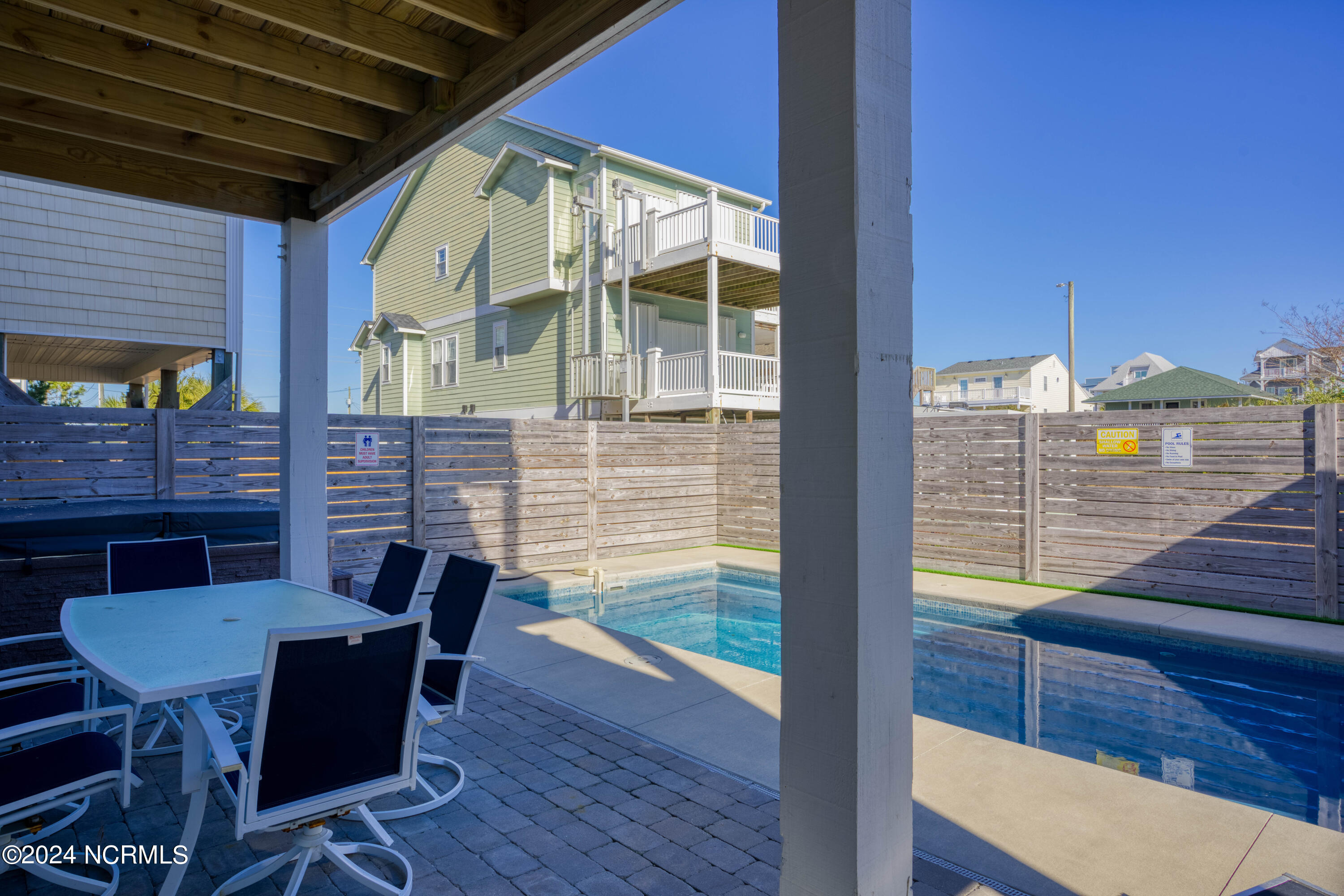 106 Charlotte Avenue