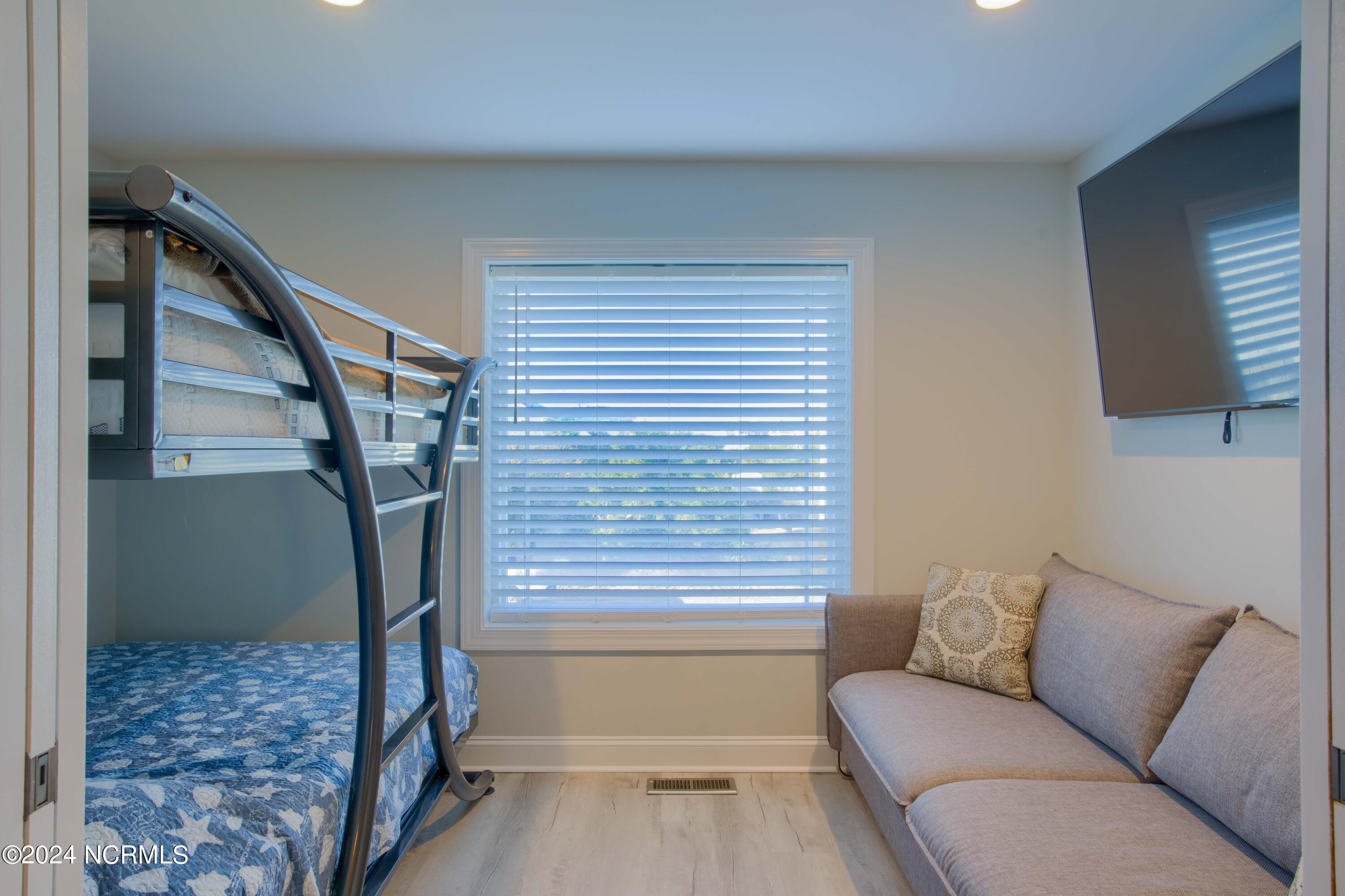 106 Charlotte Avenue