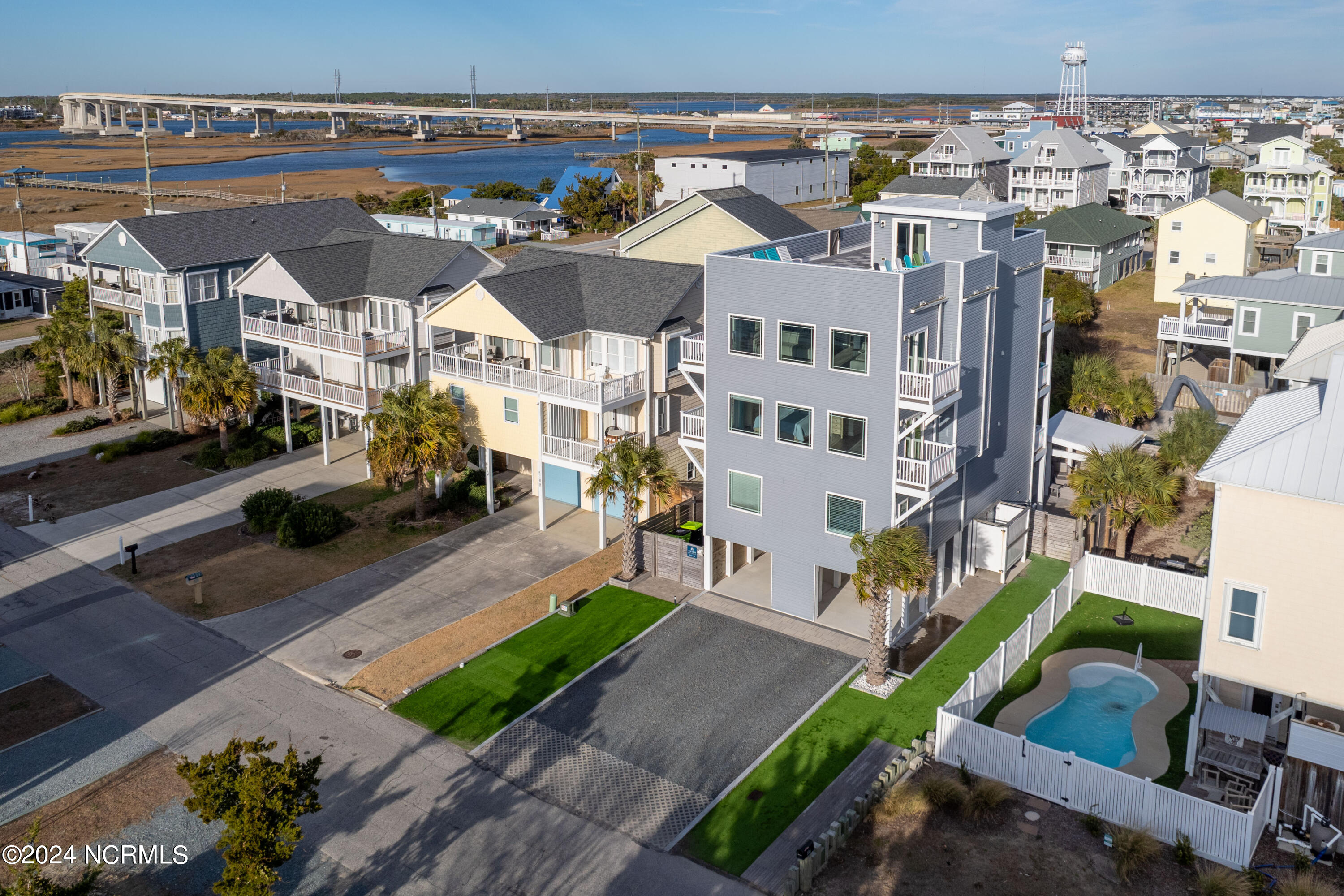 106 Charlotte Avenue