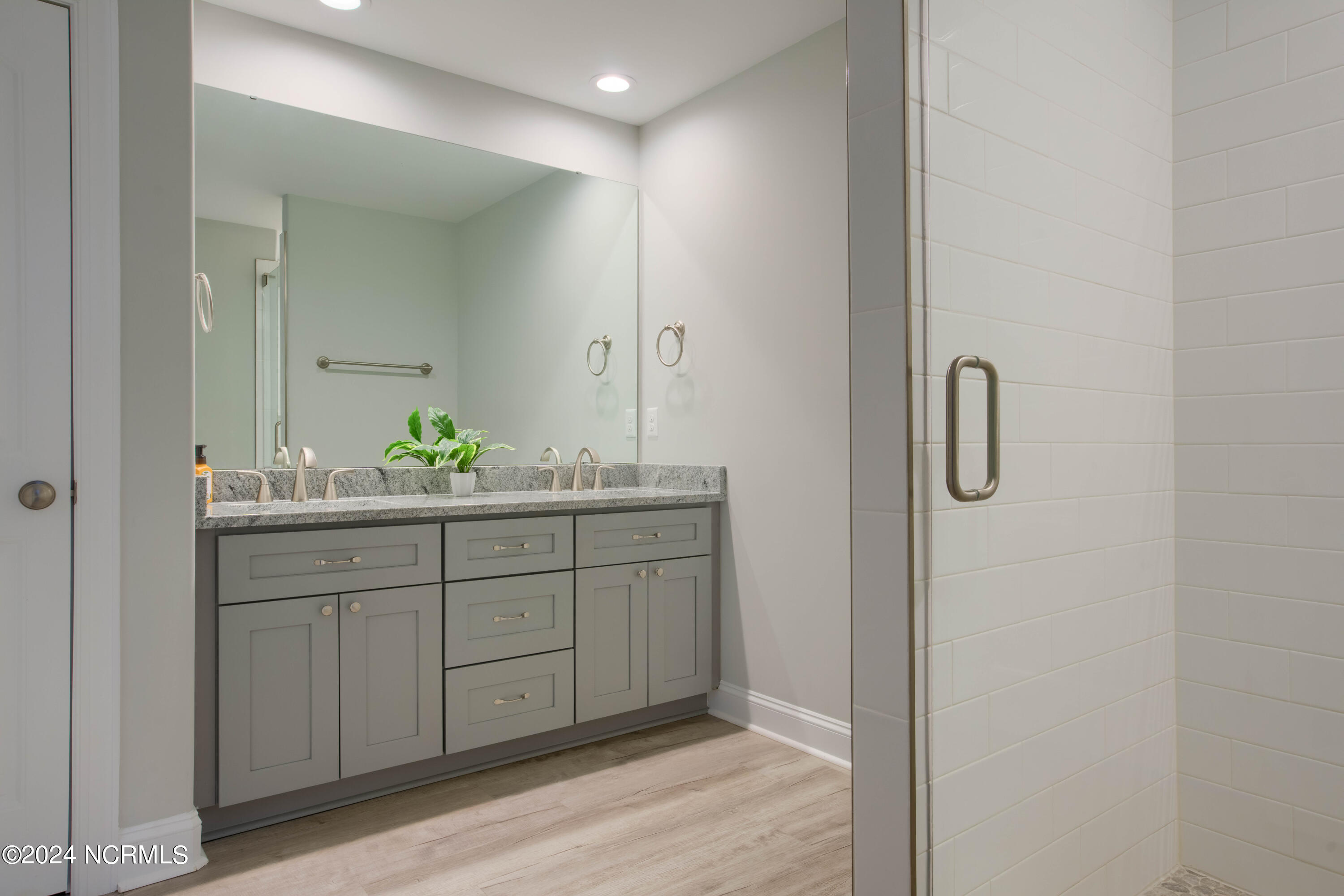 106 Charlotte Avenue