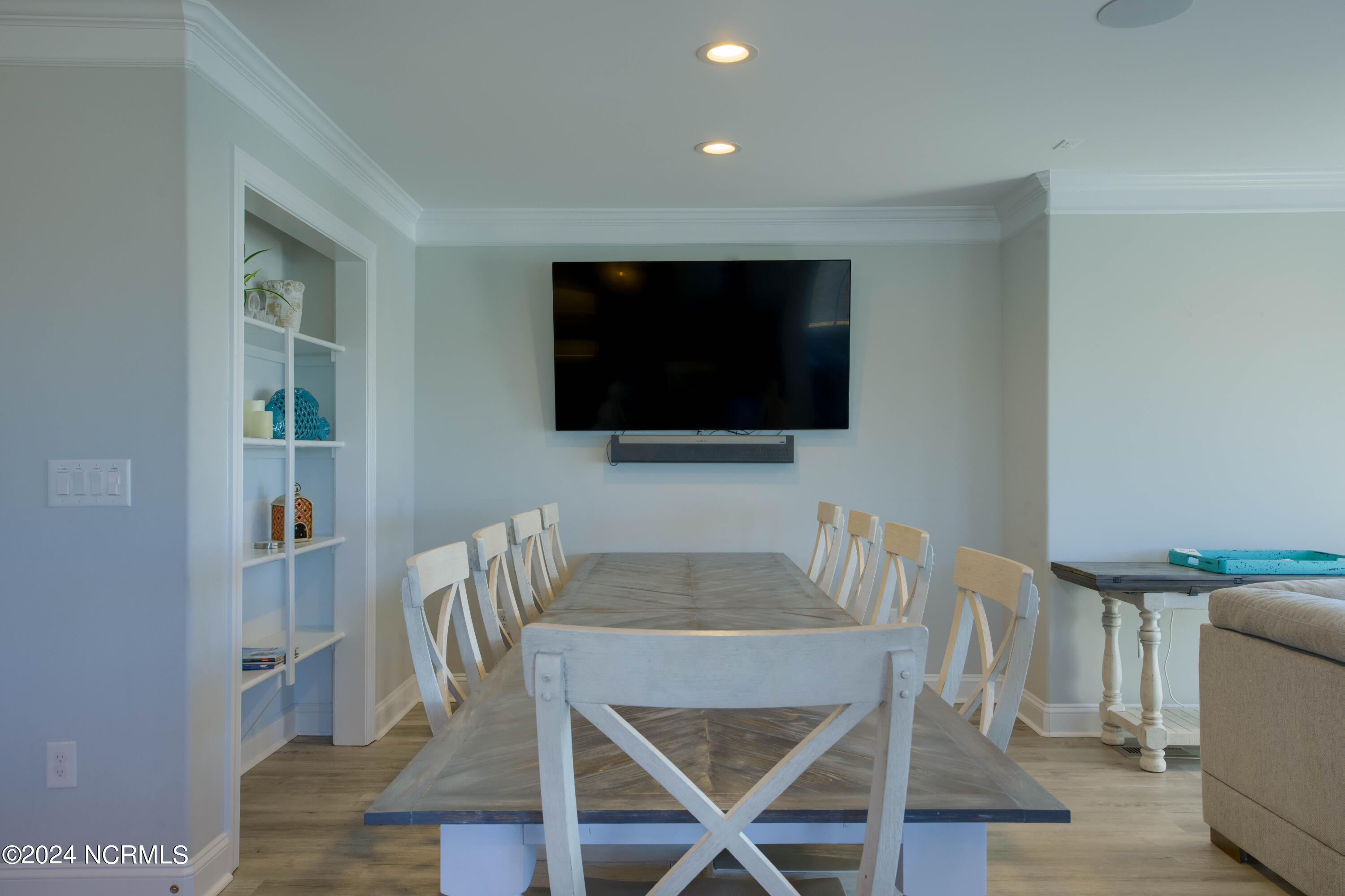 106 Charlotte Avenue