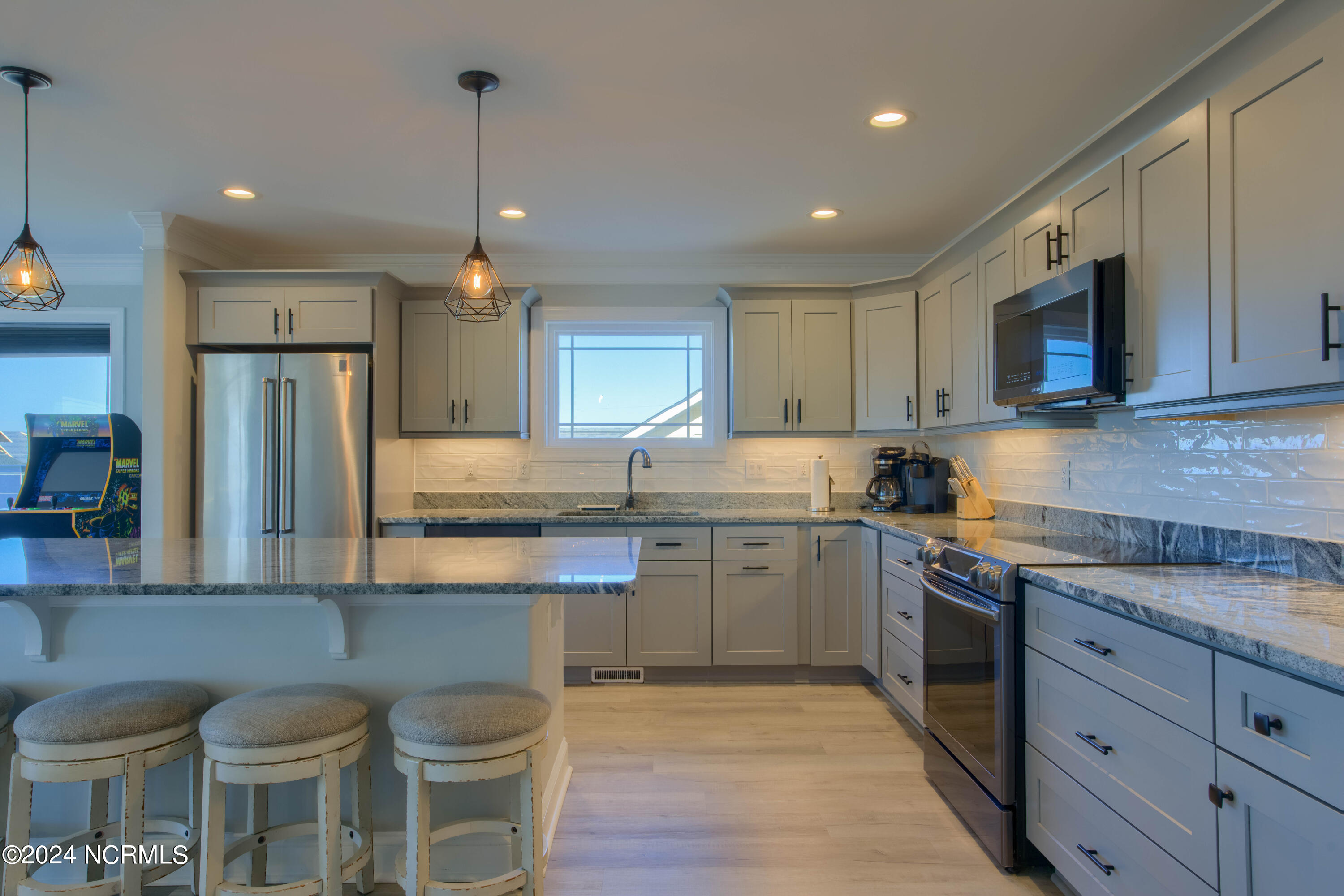 106 Charlotte Avenue