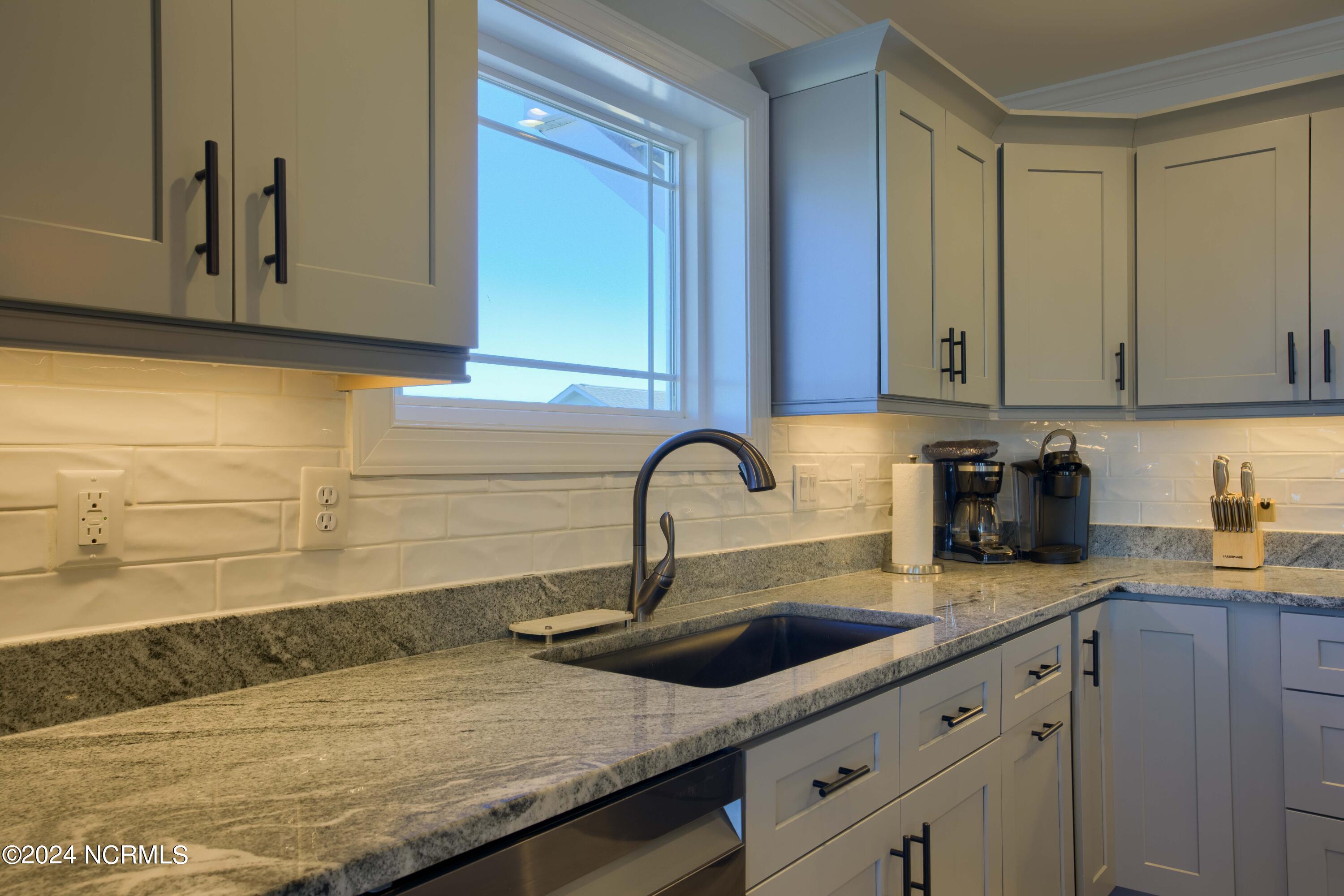 106 Charlotte Avenue