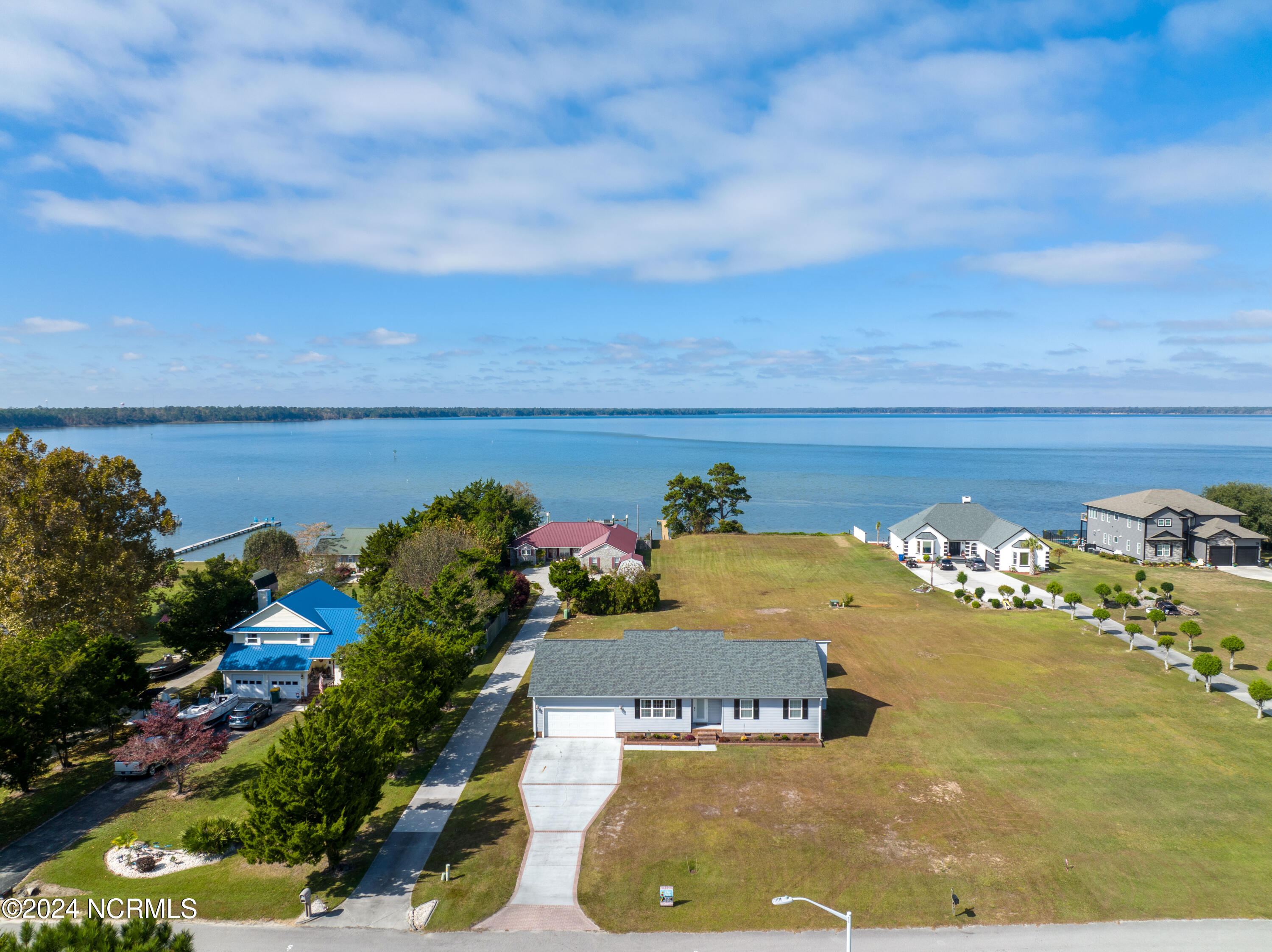 130-131 Gemstone Drive