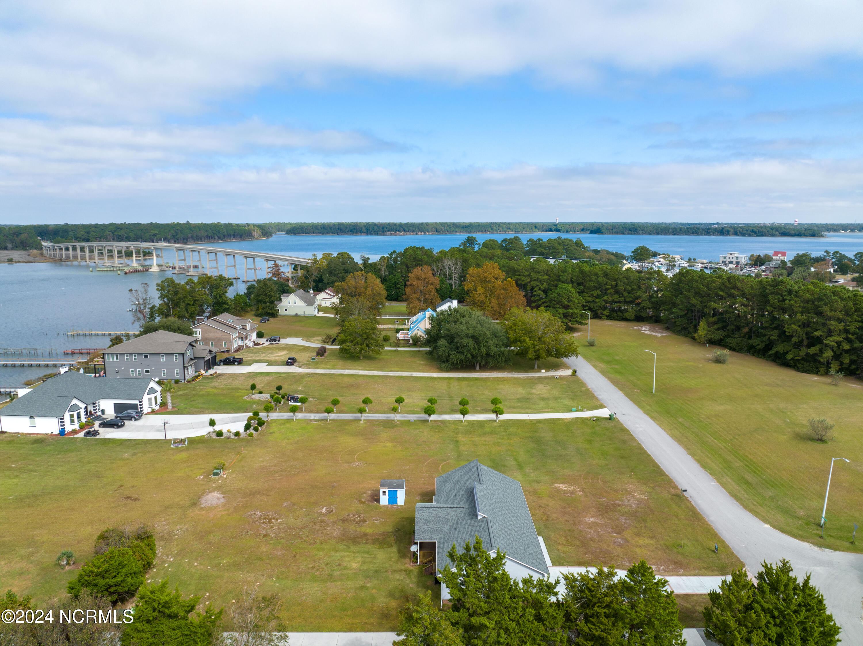 130-131 Gemstone Drive