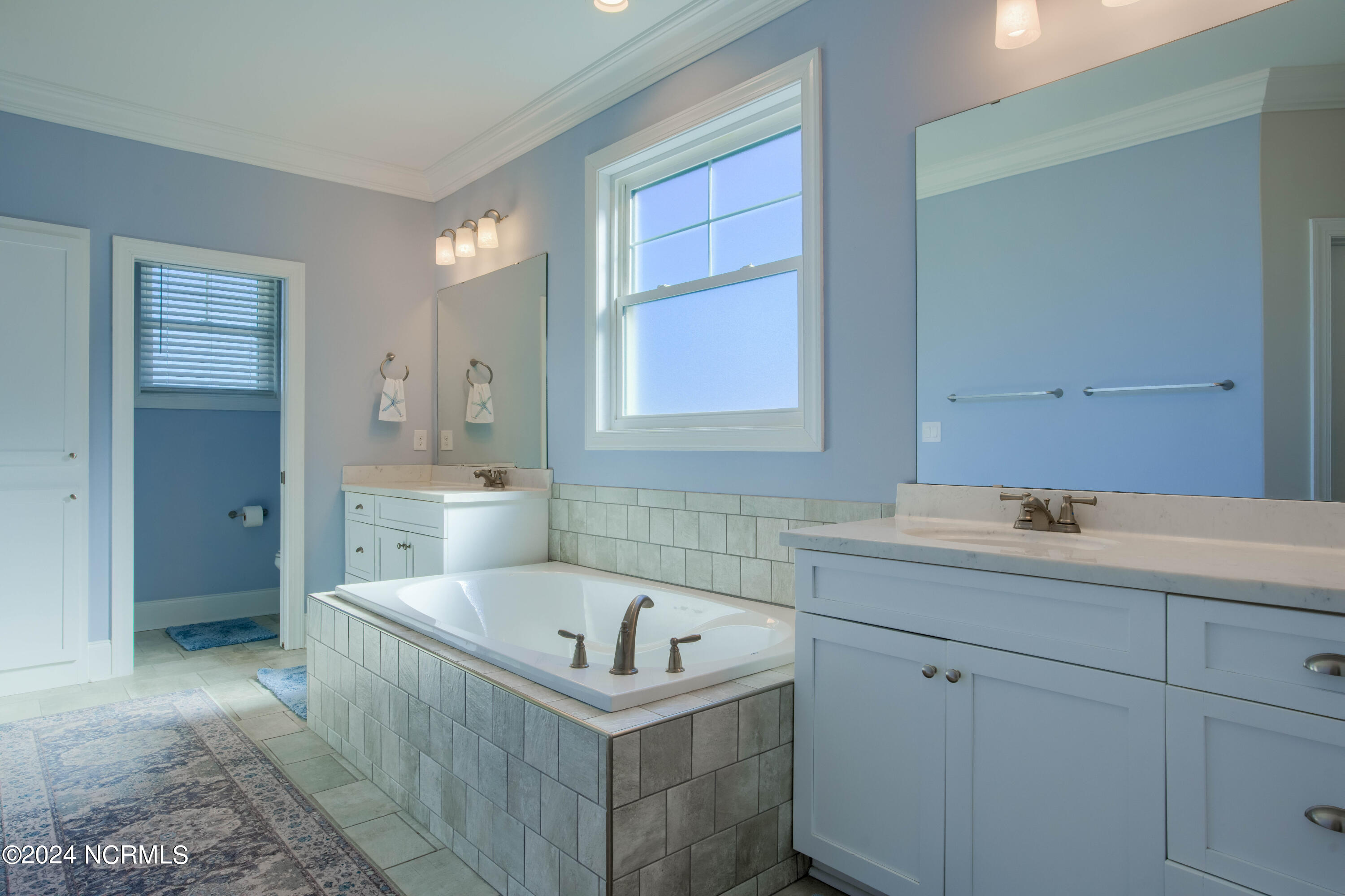 409 Pearl Button Way