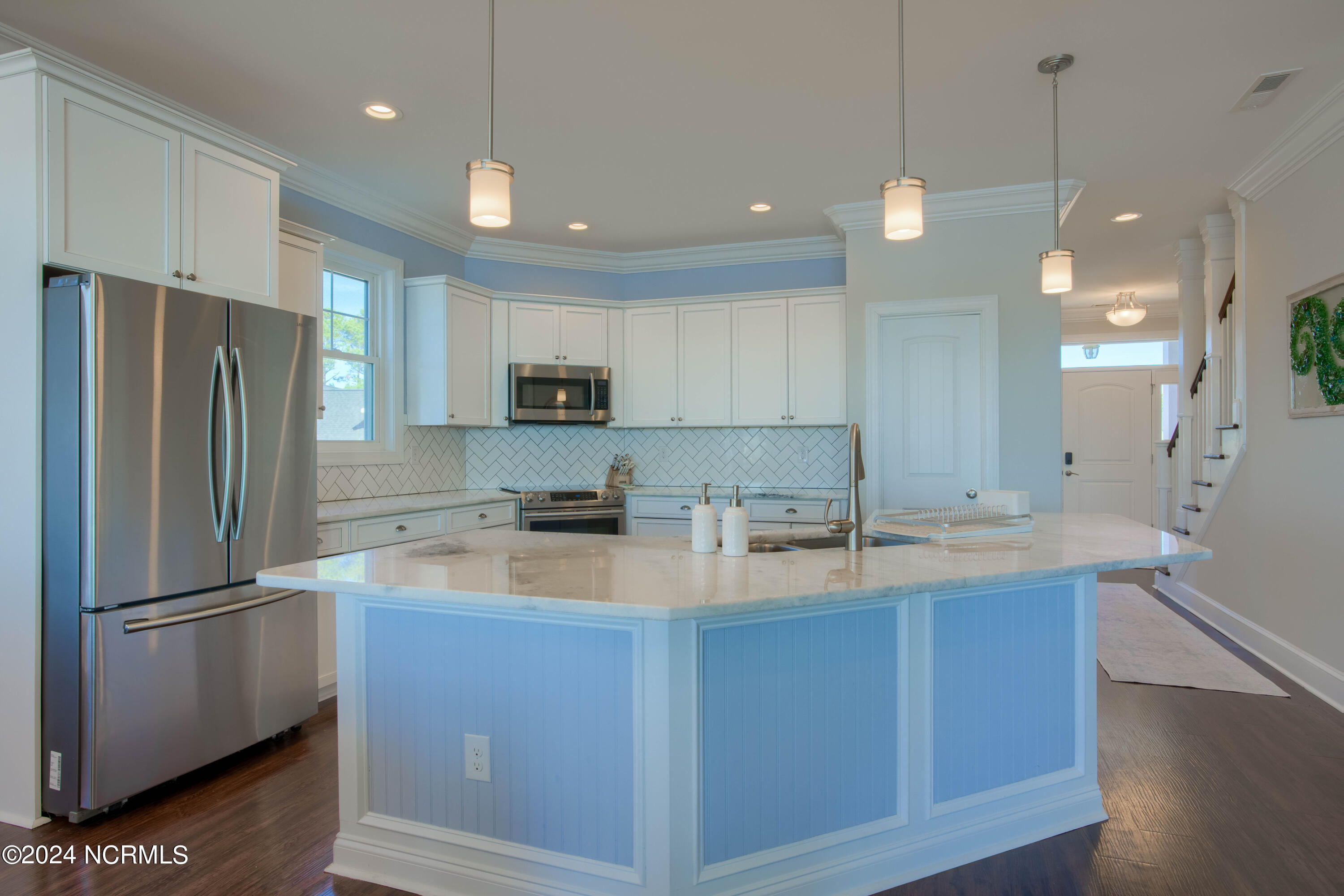 409 Pearl Button Way