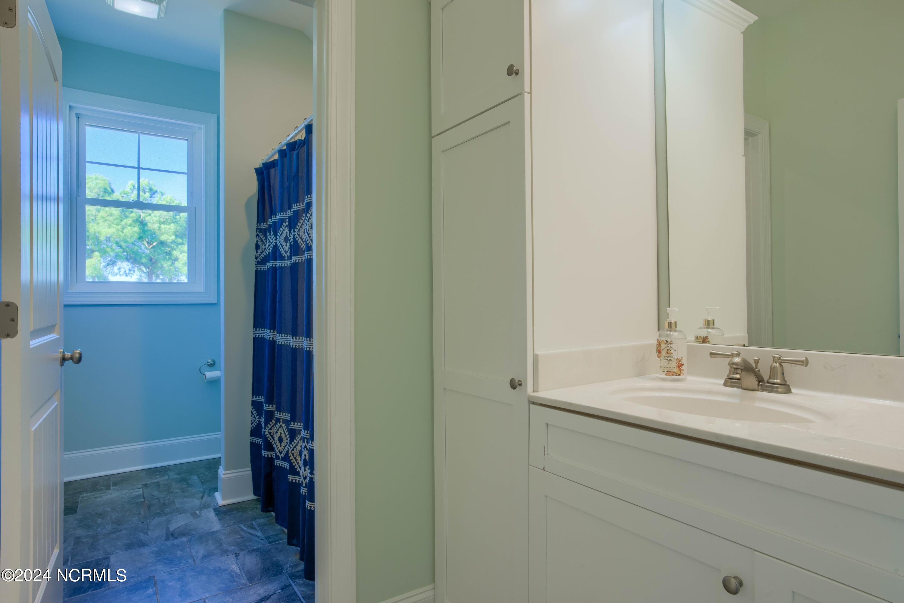 409 Pearl Button Way