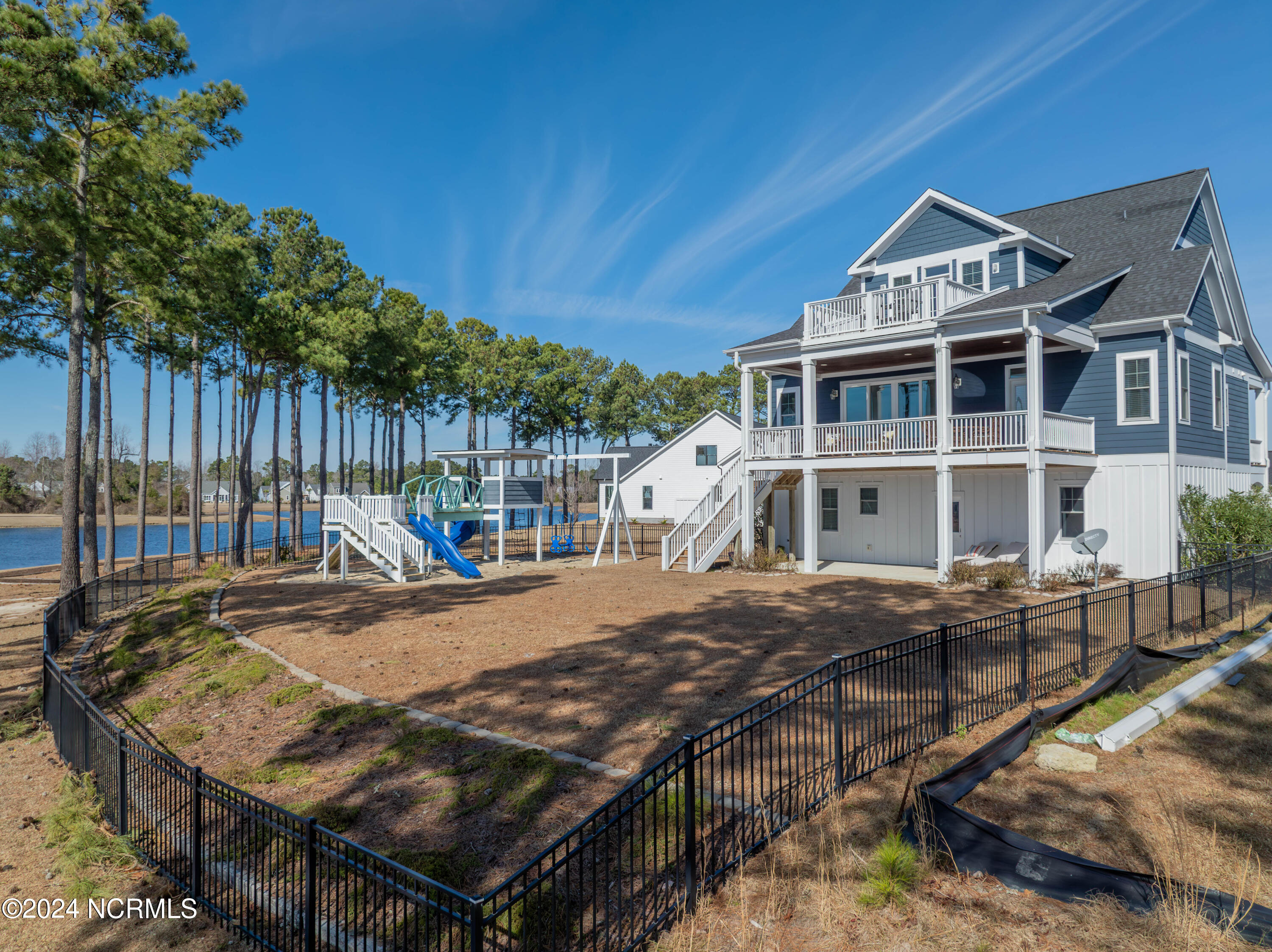 409 Pearl Button Way