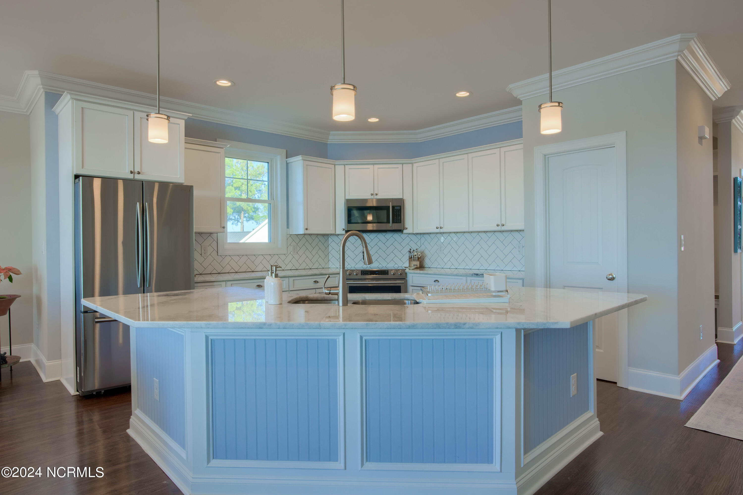 409 Pearl Button Way