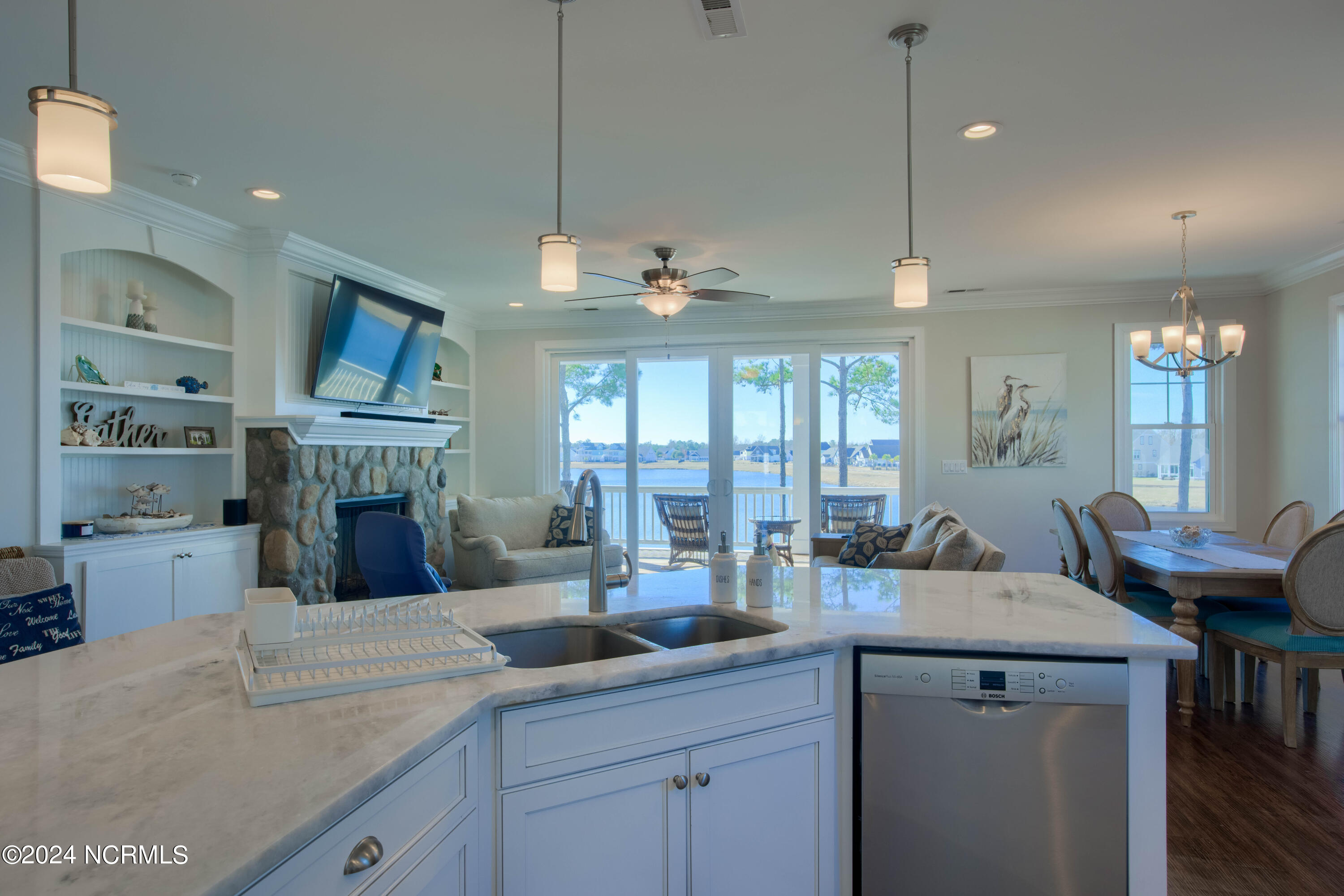 409 Pearl Button Way