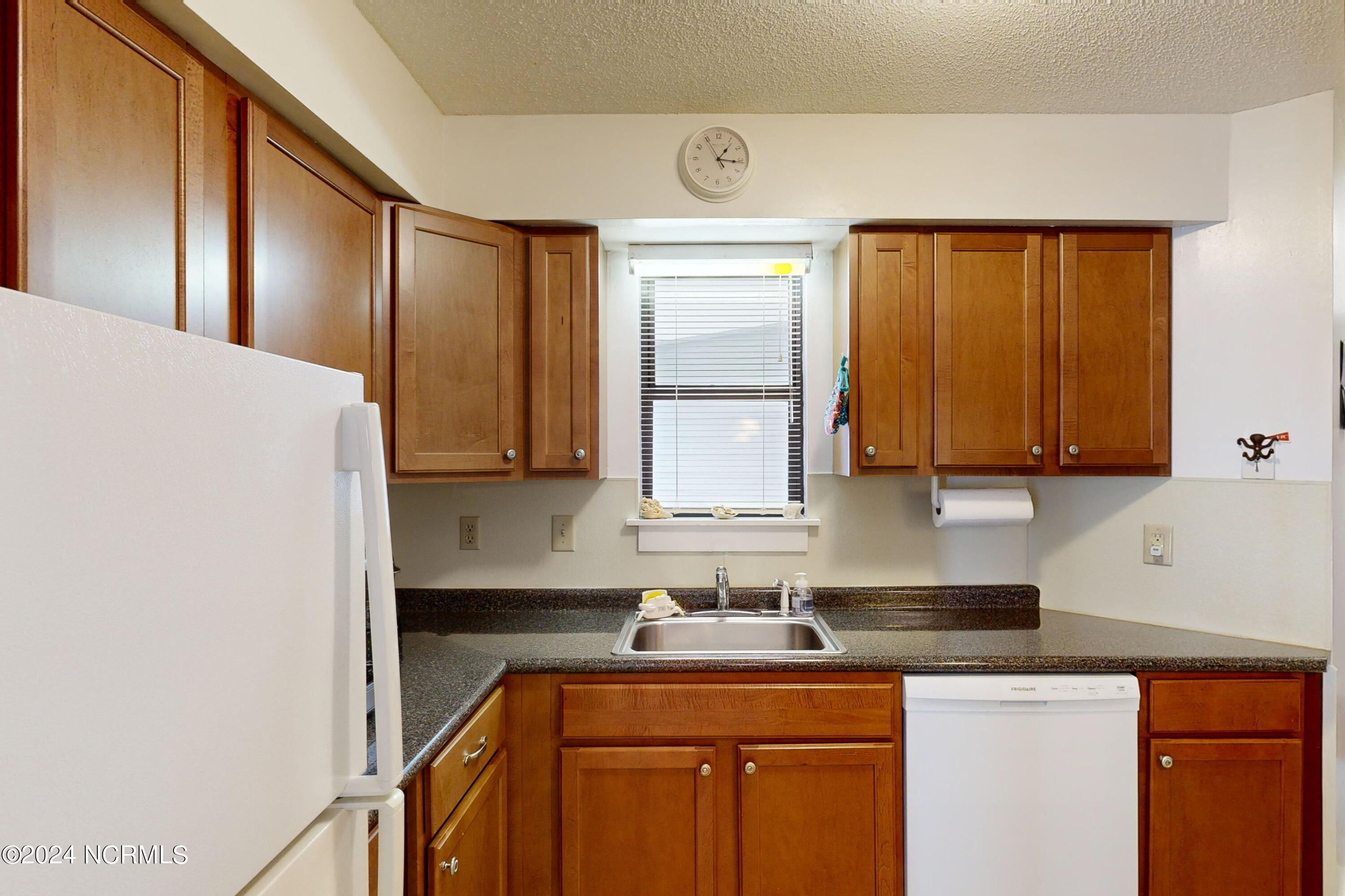 724 Azalea Drive, 443