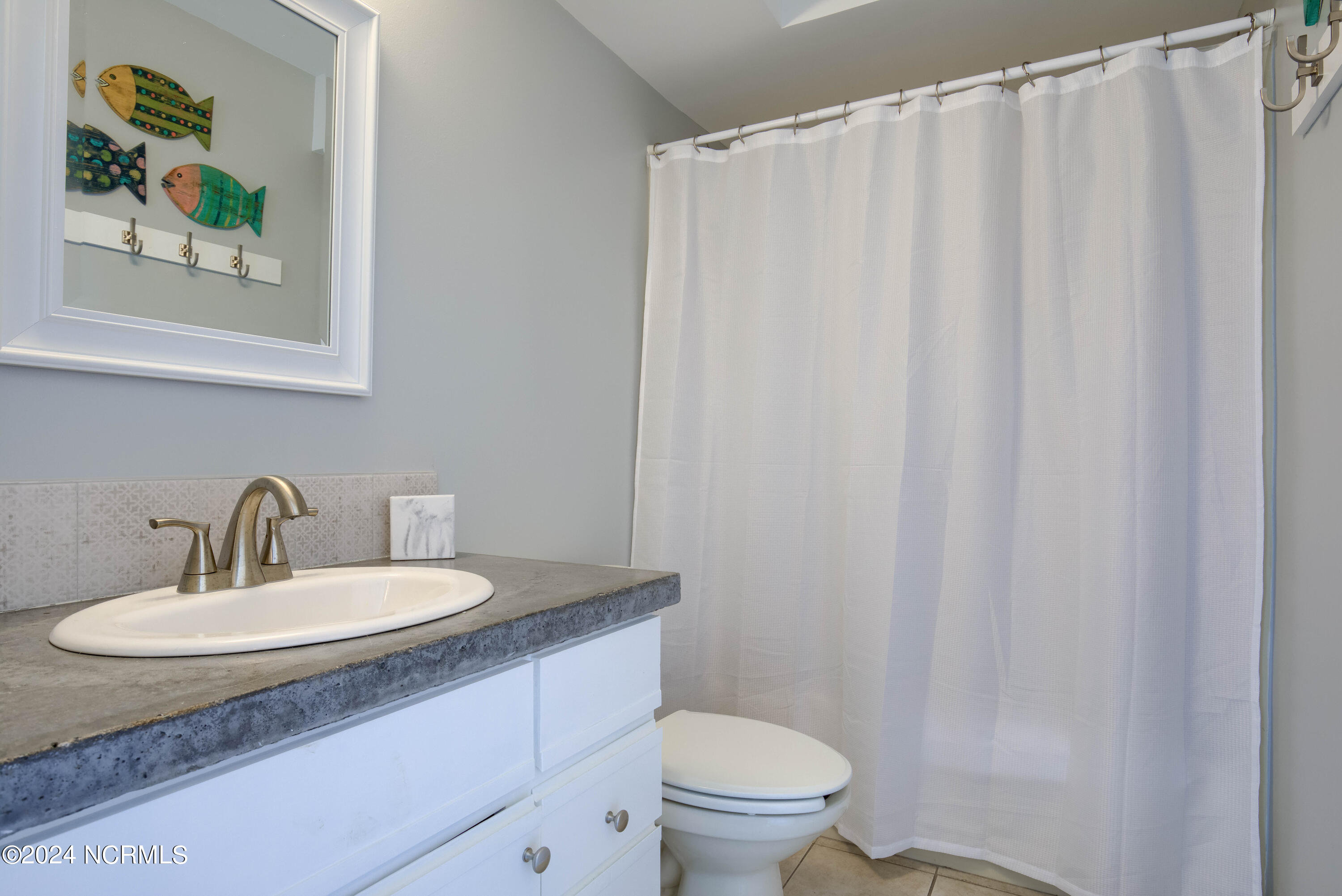 2000 New River Inlet Road, 3201