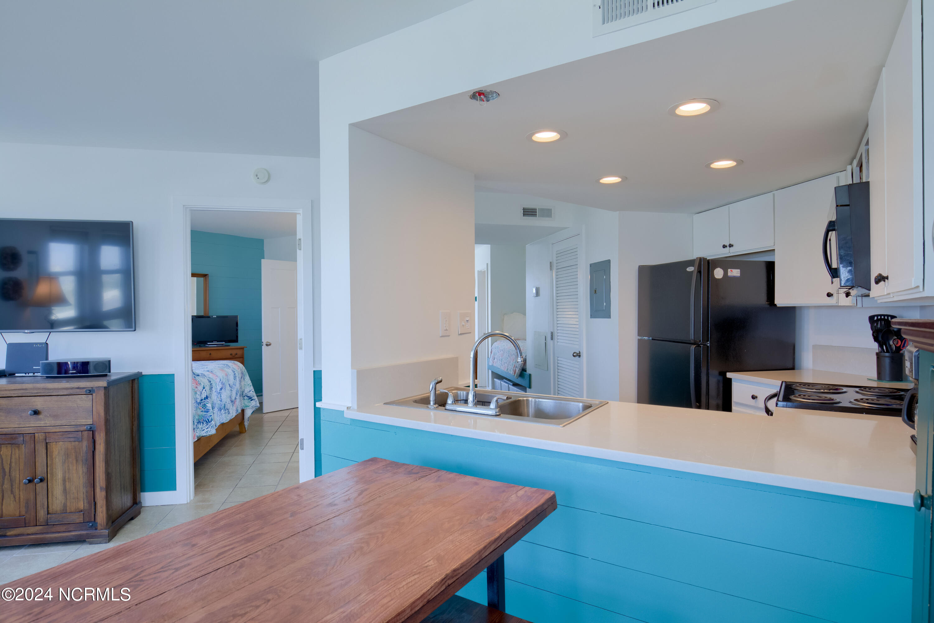 2000 New River Inlet Road, 3201