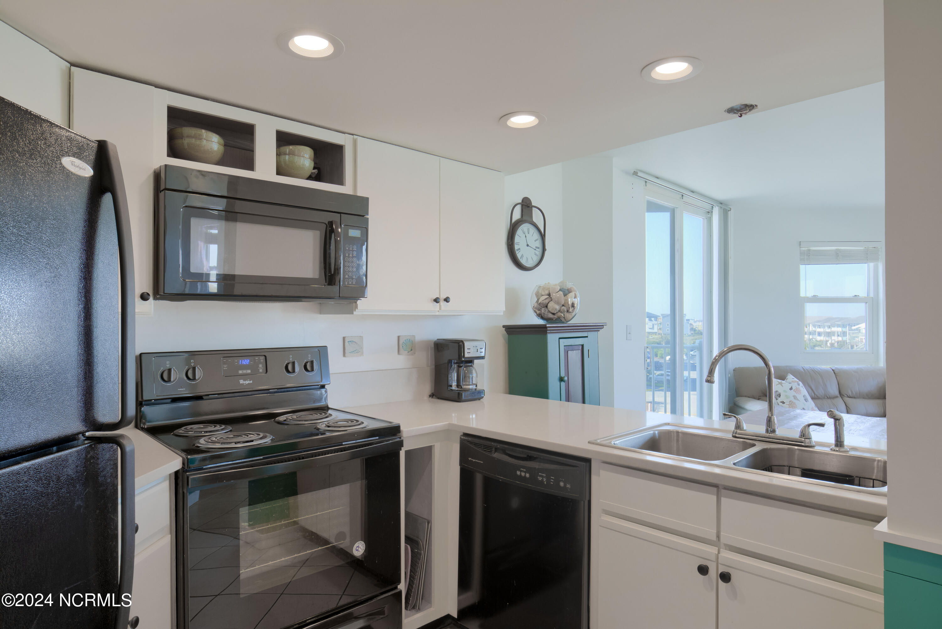 2000 New River Inlet Road, 3201