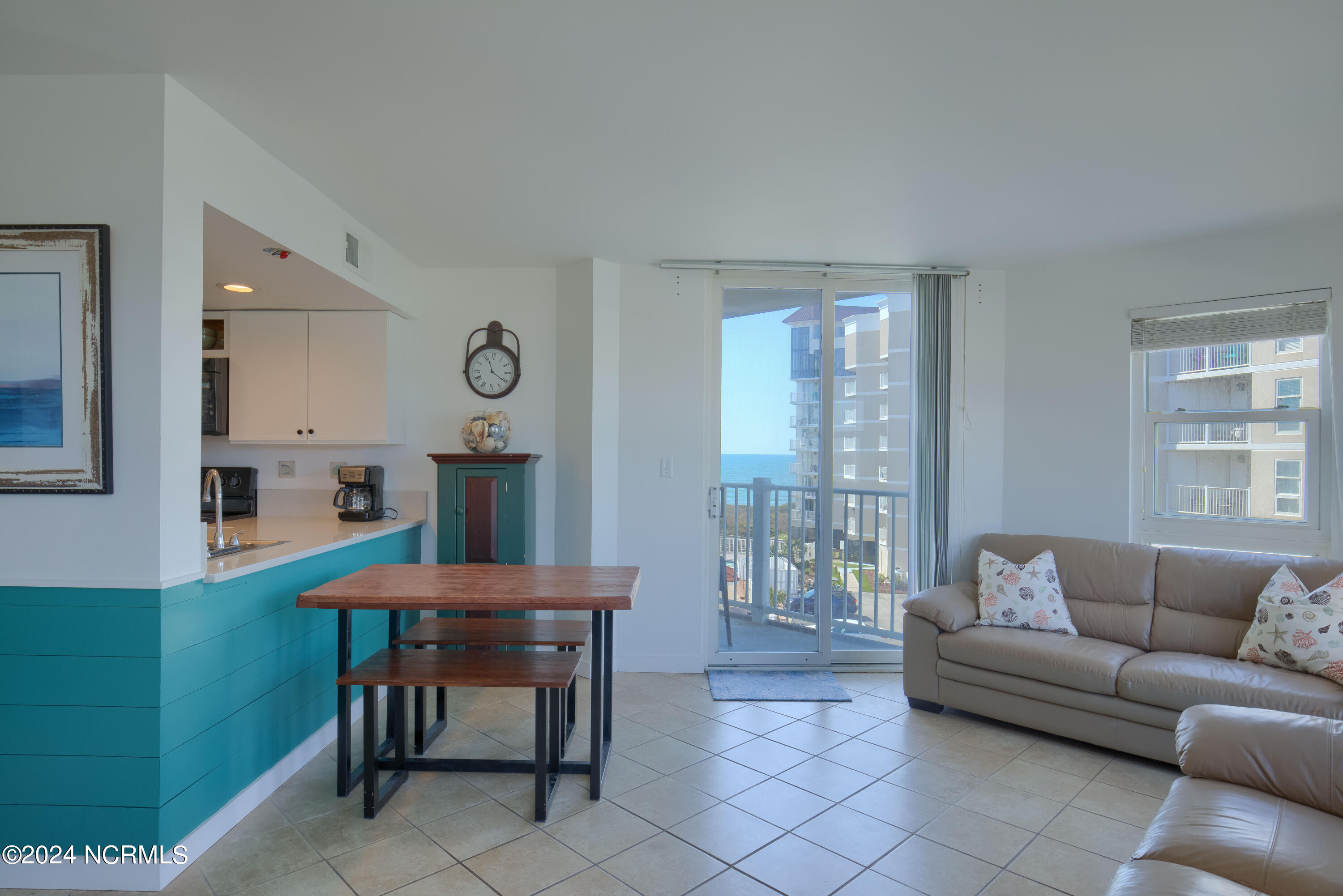 2000 New River Inlet Road, 3201