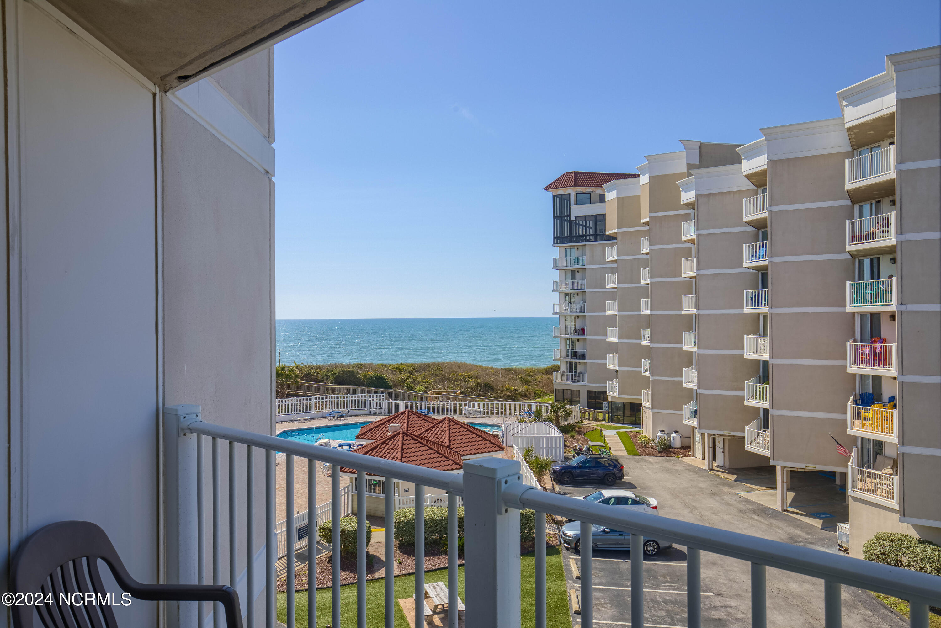 2000 New River Inlet Road, 3201