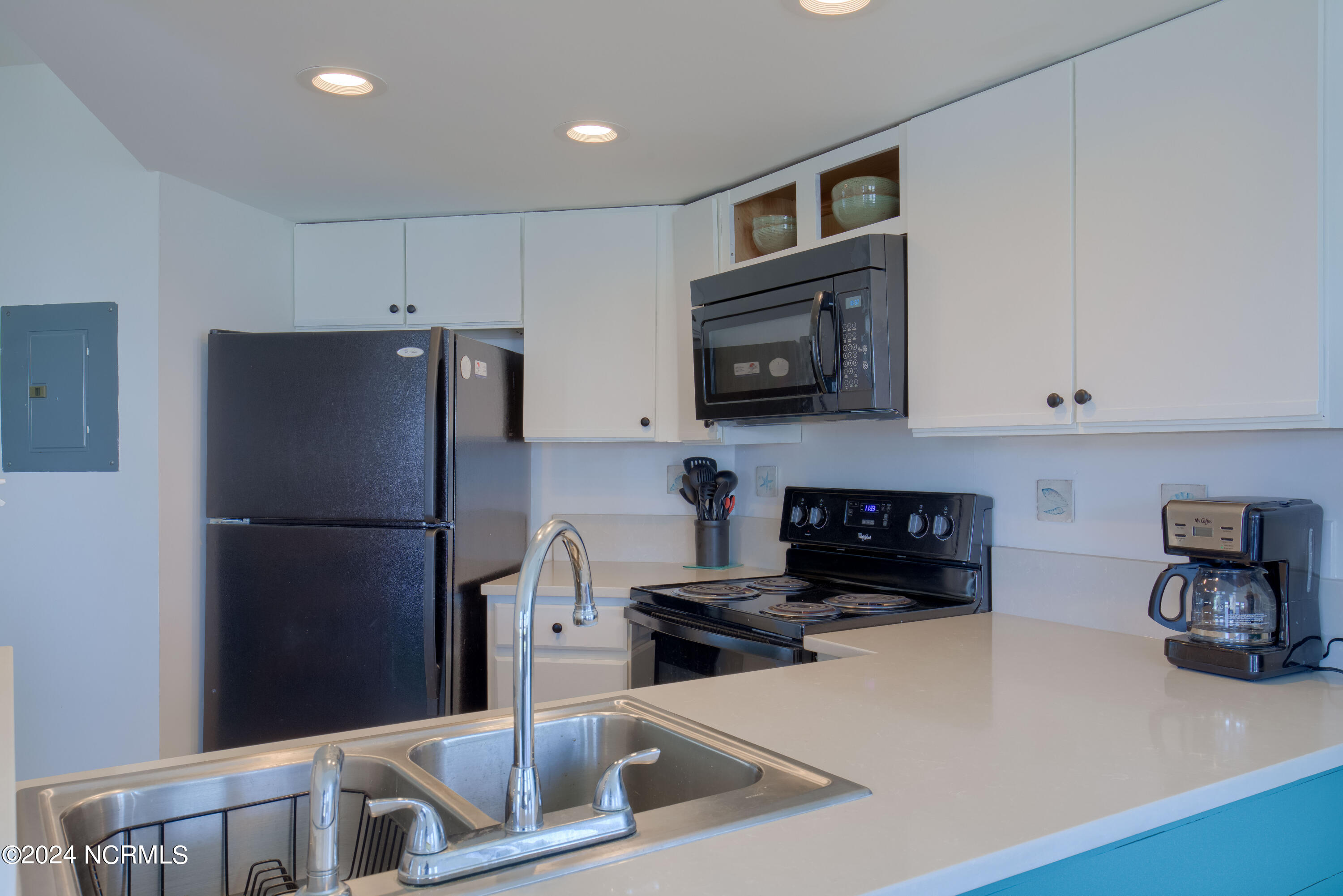 2000 New River Inlet Road, 3201