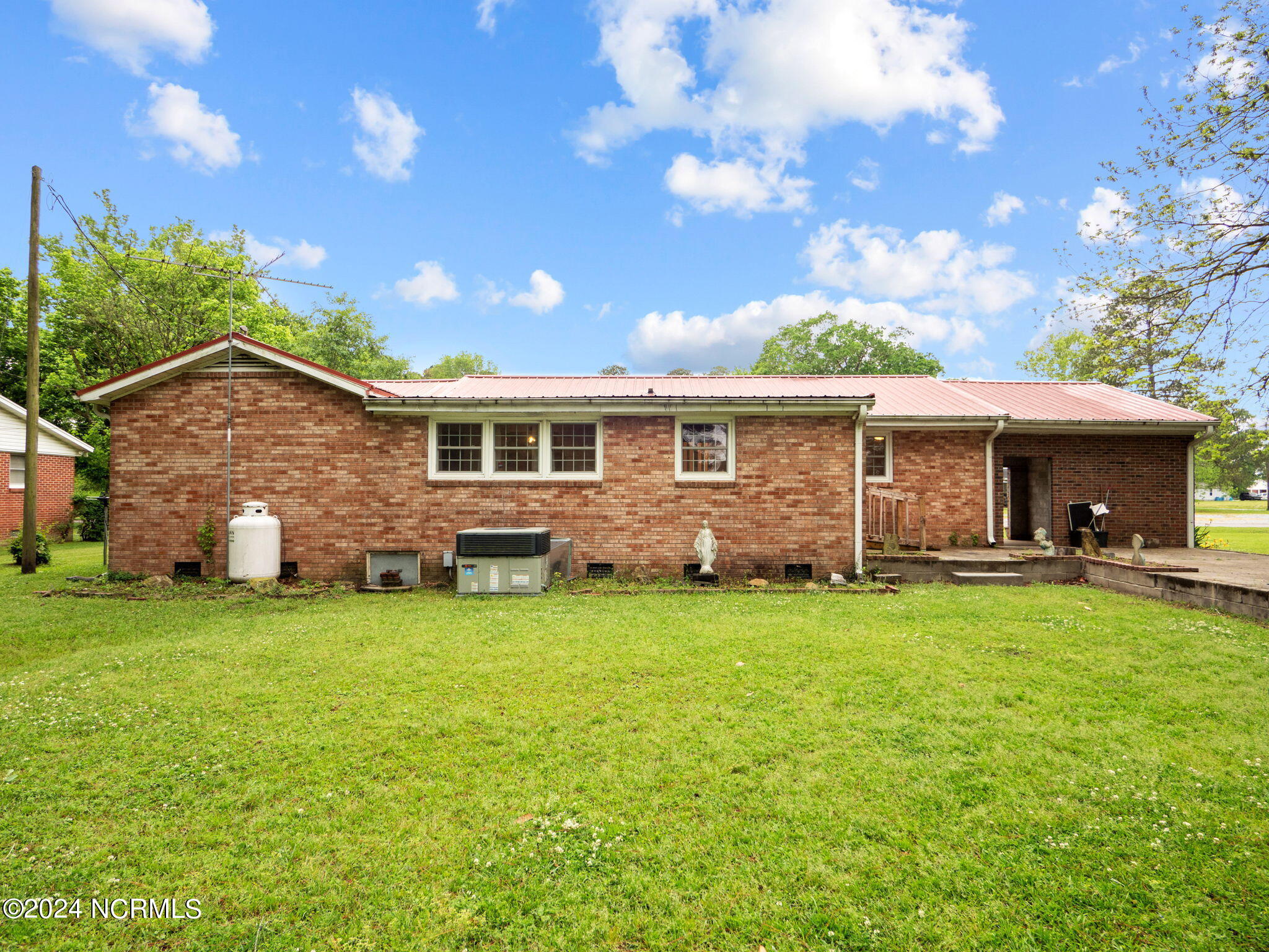 116 N Pershing Street