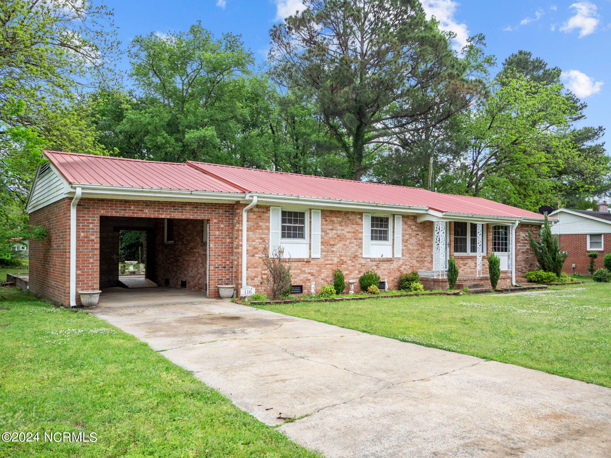 116 N Pershing Street