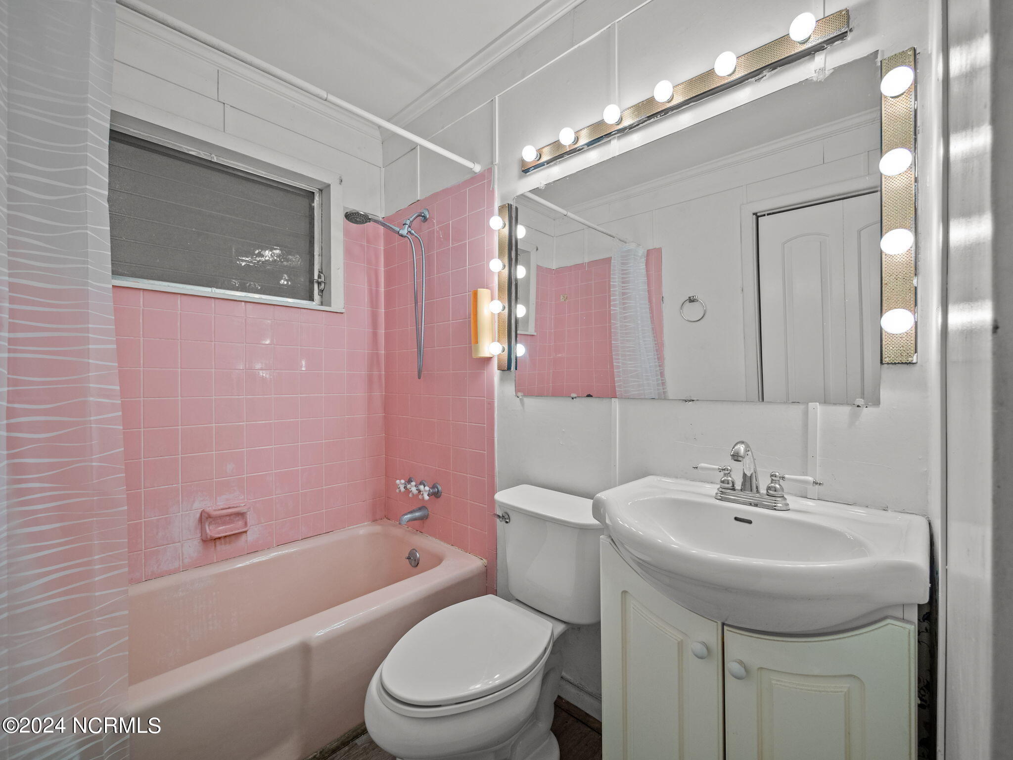 116 N Pershing Street