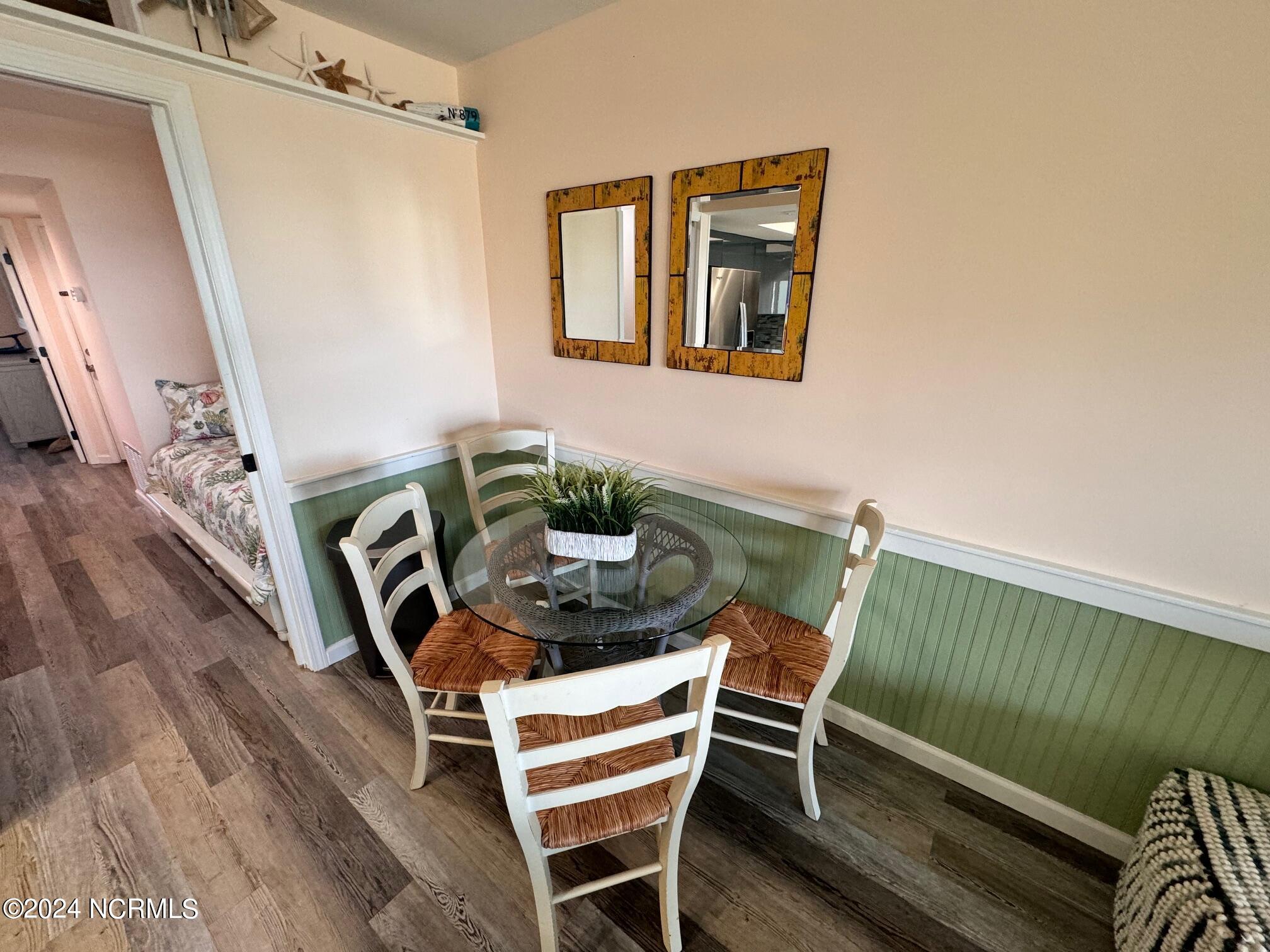 918 N New River Drive