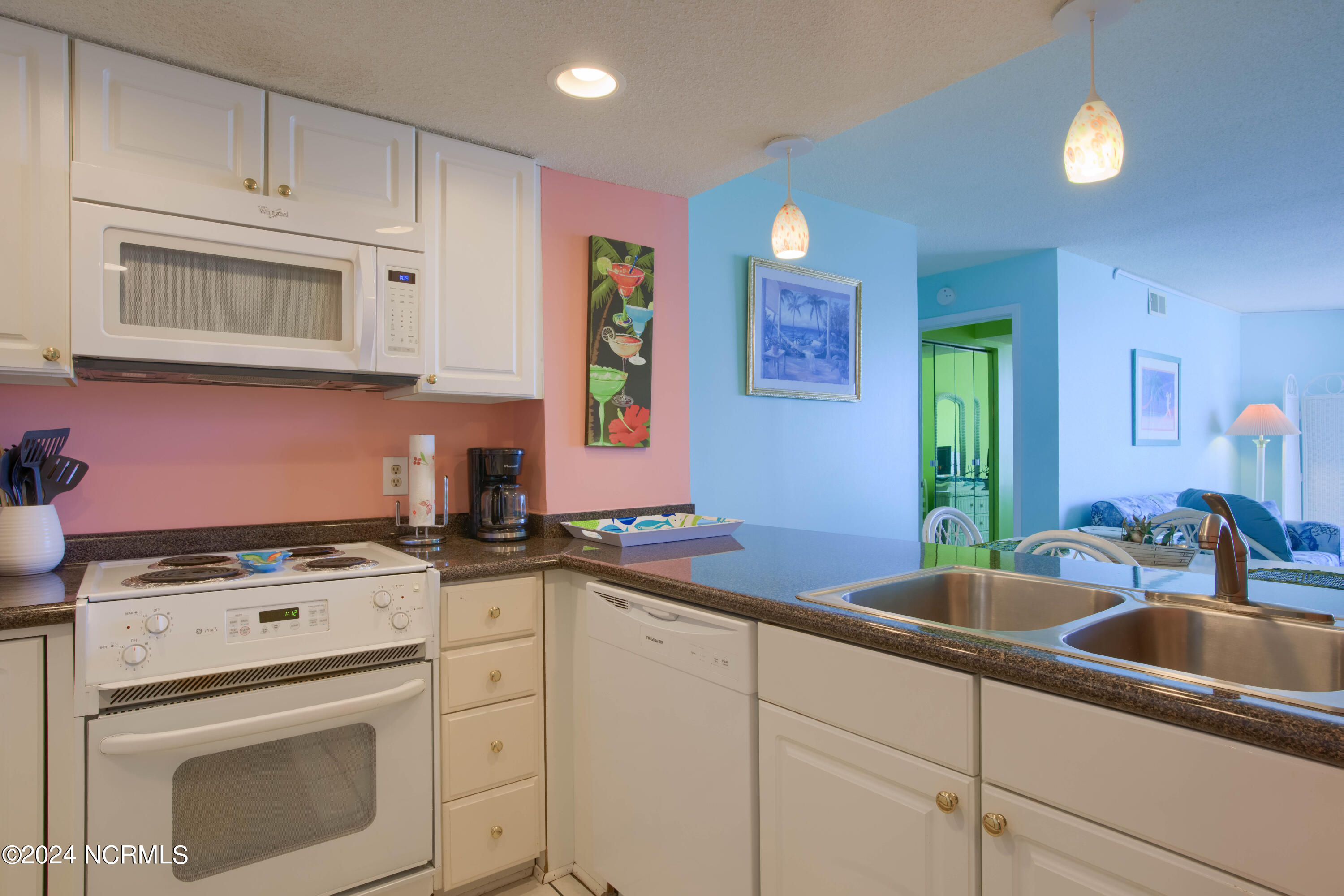 2000 New River Inlet Road, 2312