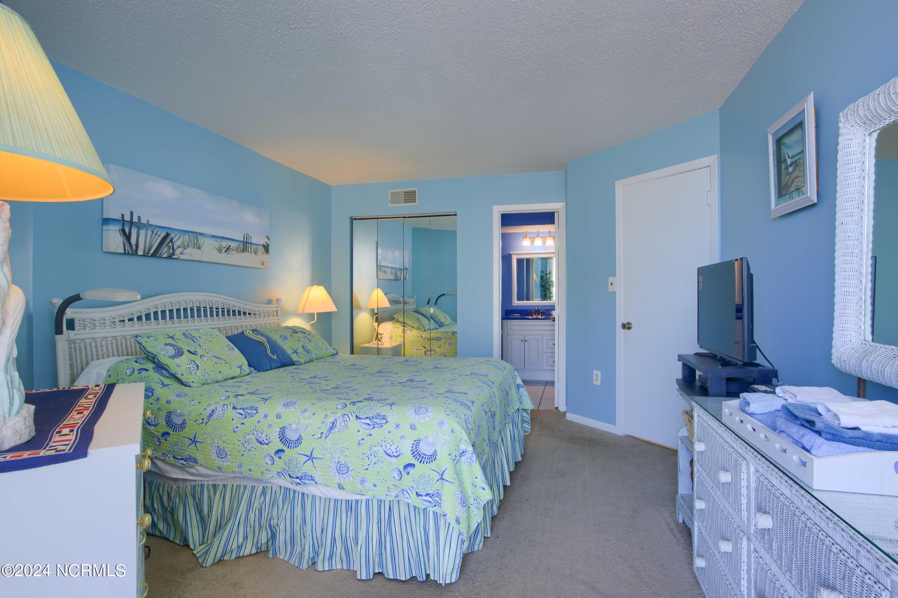 2000 New River Inlet Road, 2312